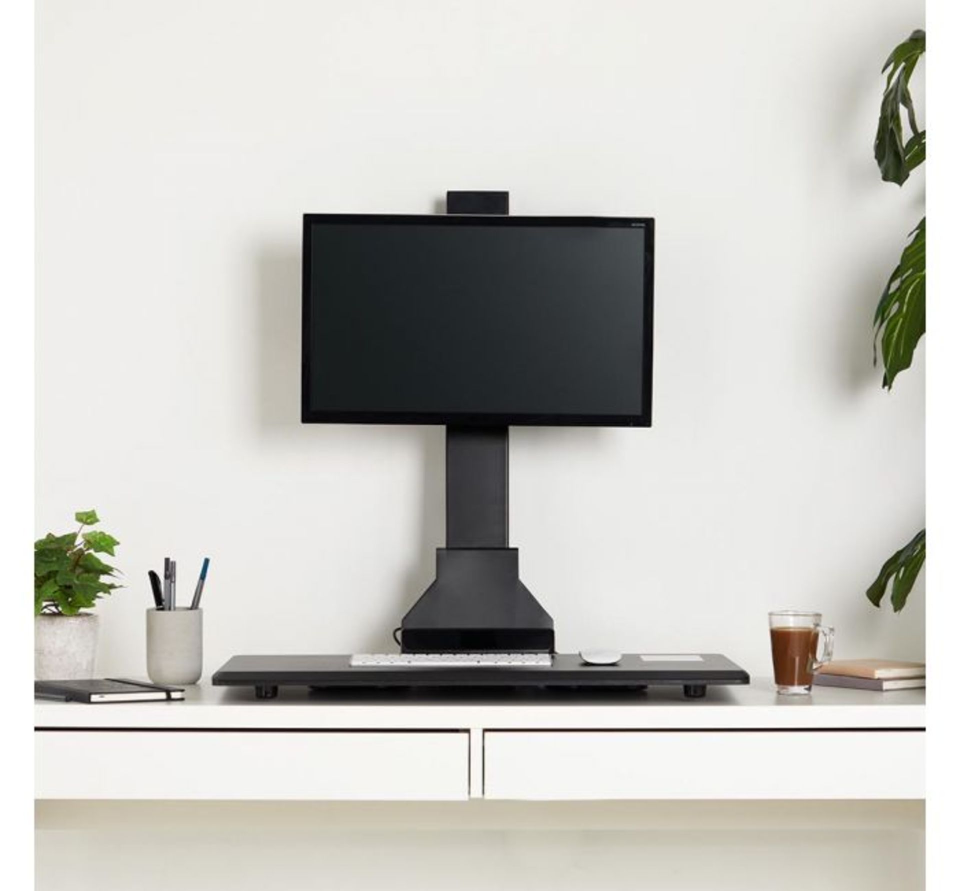 (AP86) Electric Single Monitor Riser The screen and desk space can be smoothly and quietly adj... - Image 4 of 4