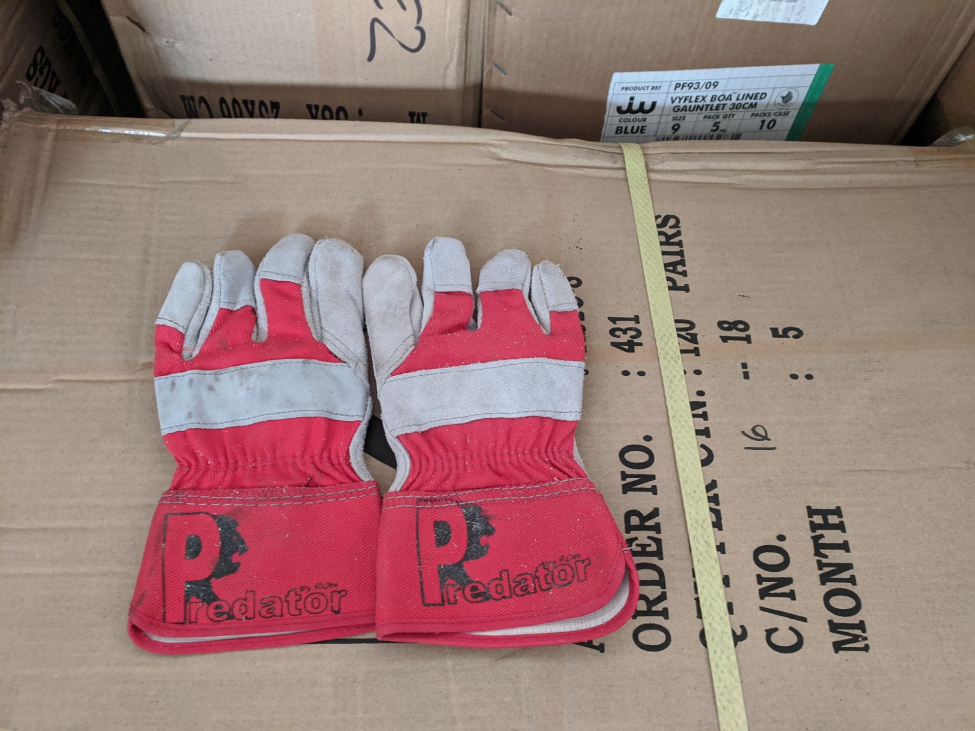 Carton Of New 100 Pairs Of Predator Workwear Gloves