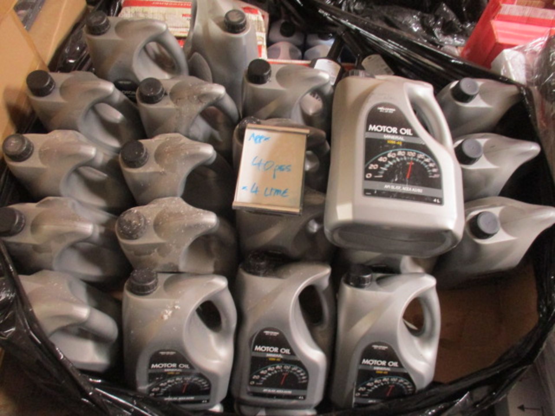 Approx 40pcs Of Brand New Motor Oil