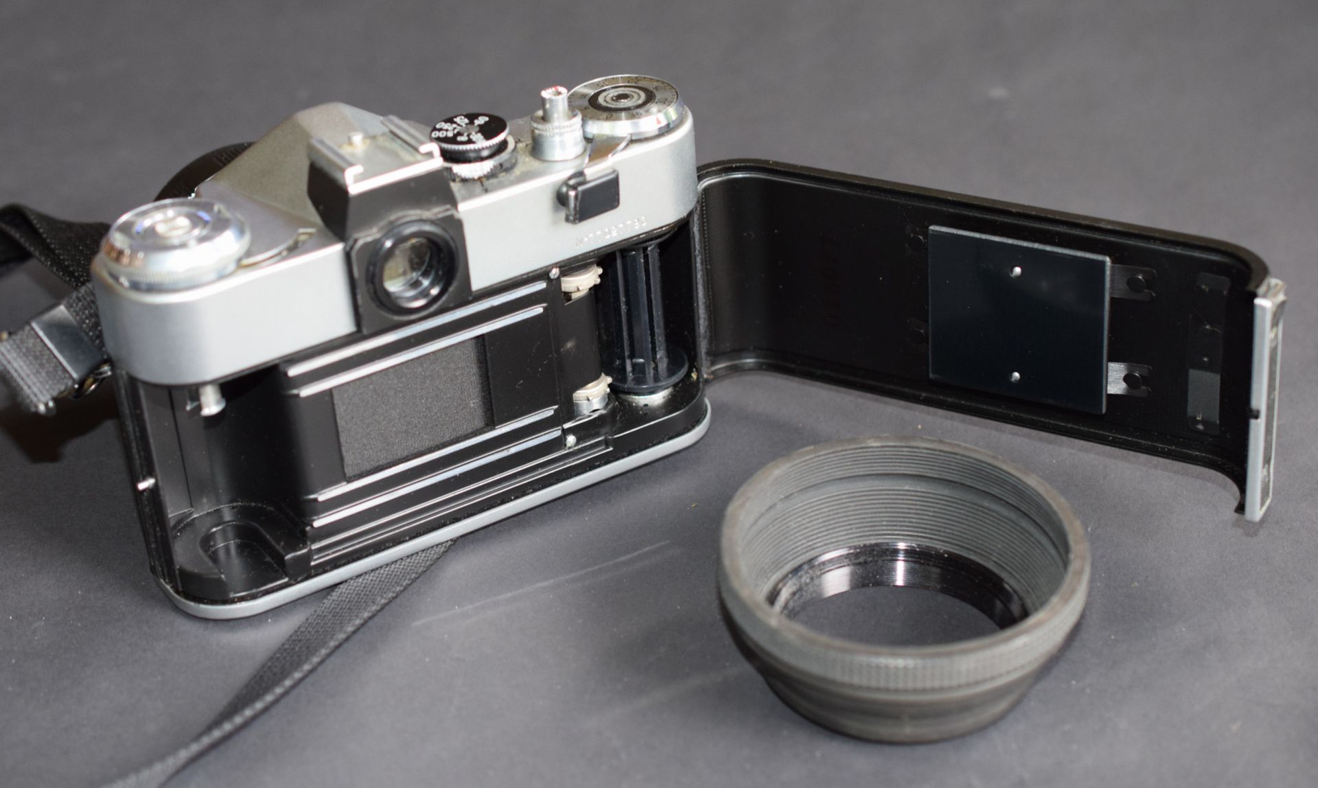 Vintage Zenit-EM Camera - Image 3 of 4