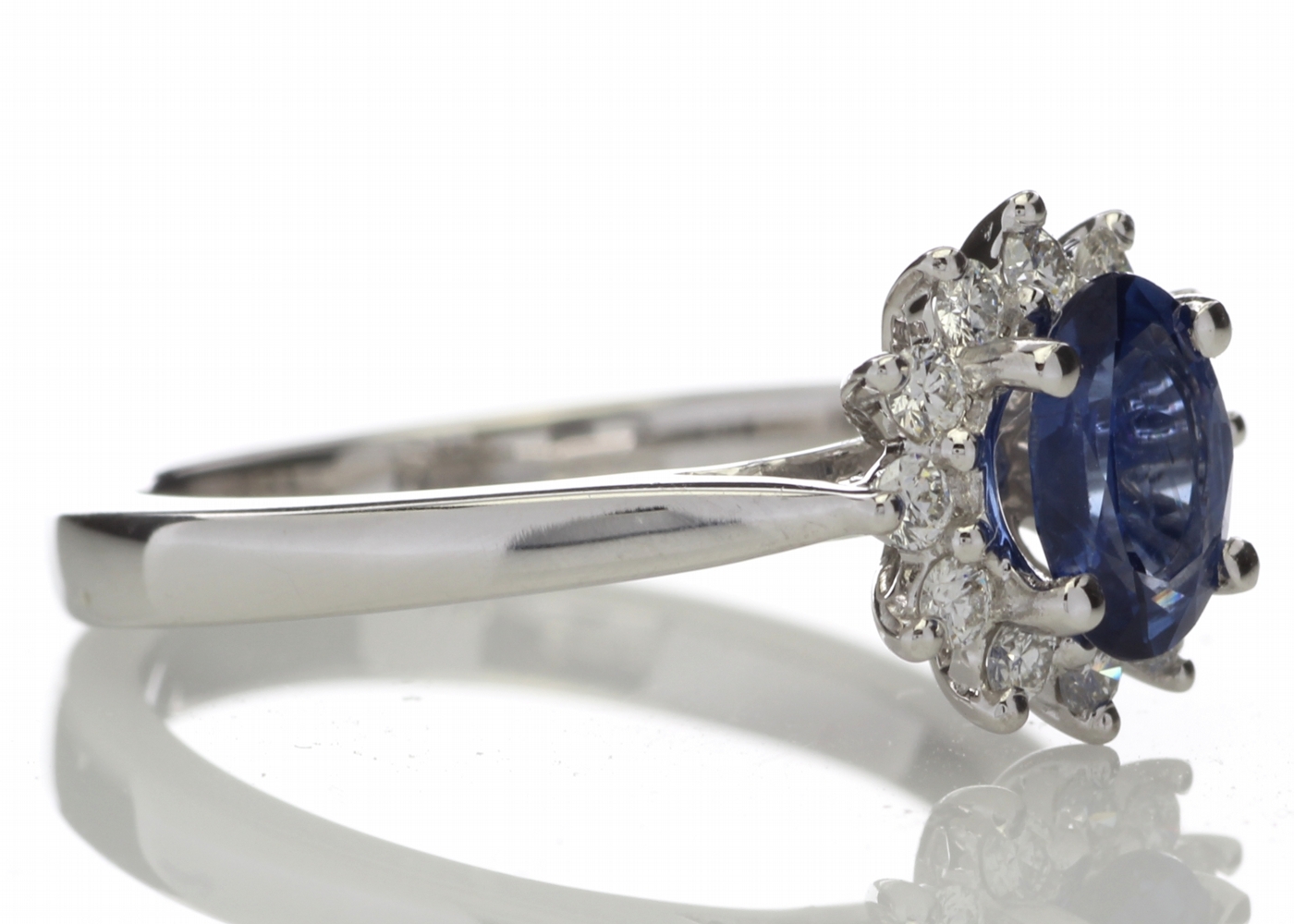 18ct White Gold Diamond And Sapphire Cluster Ring 0.25 Carats - Image 4 of 4
