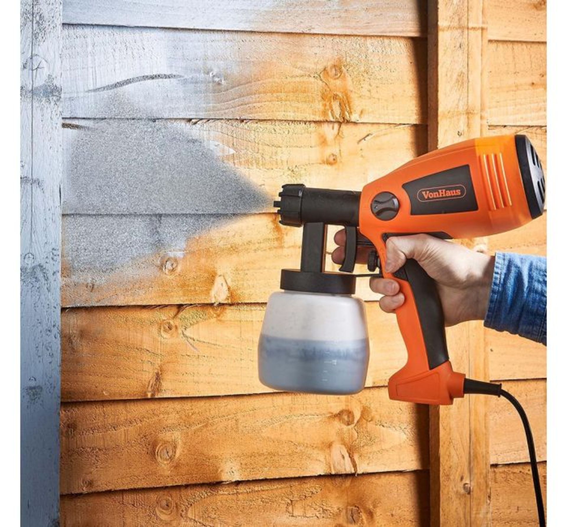 (GL83) 400W Spray Gun Use this effective paint sprayer to apply paints, oils, varnishes, stain... - Image 3 of 3