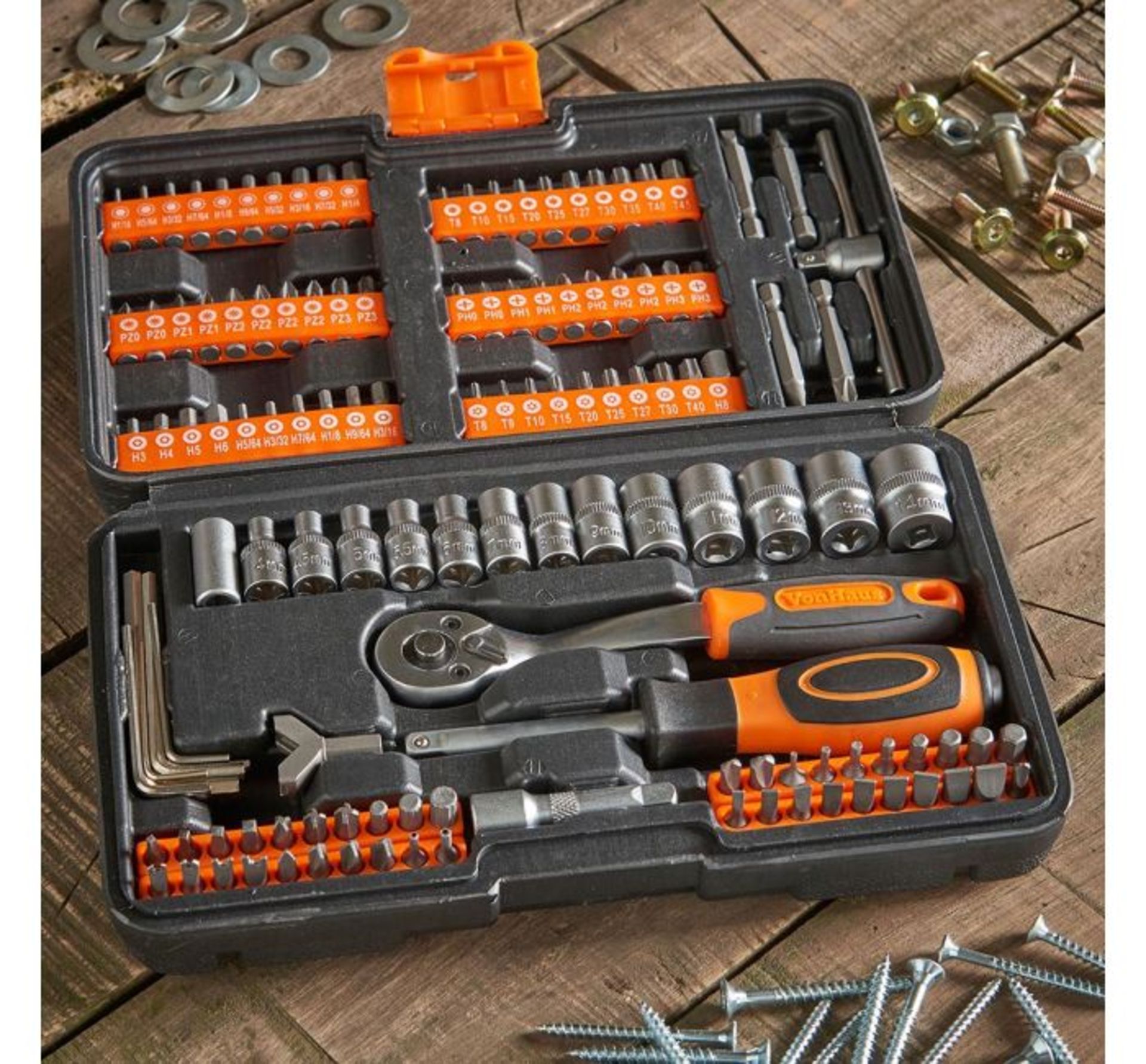 (GL97) 130pc Socket + Bit Set 130pc socket and bit set with over a hundred 25 – 50mm bits S...