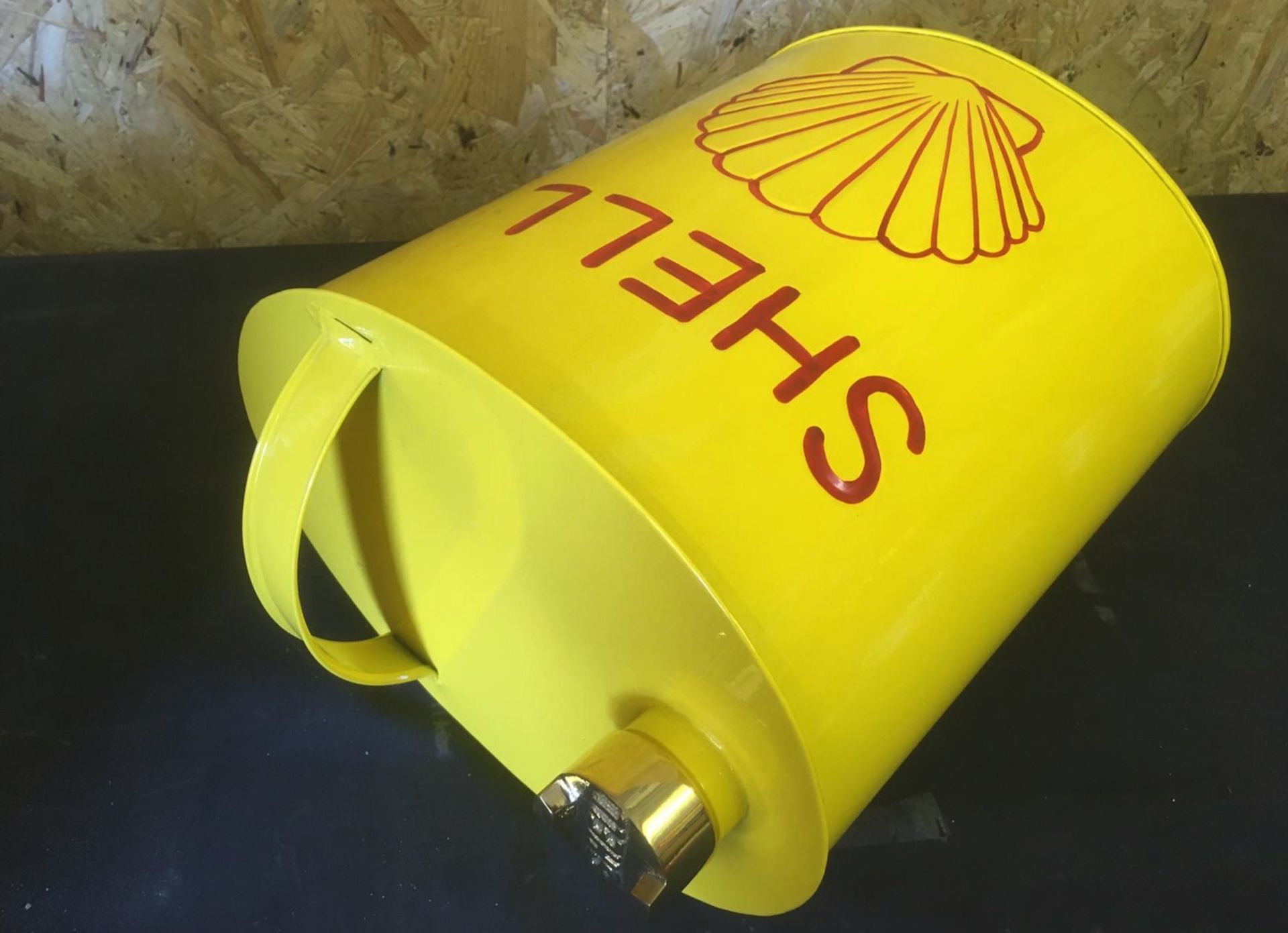 Shell Oil Can - Image 2 of 3
