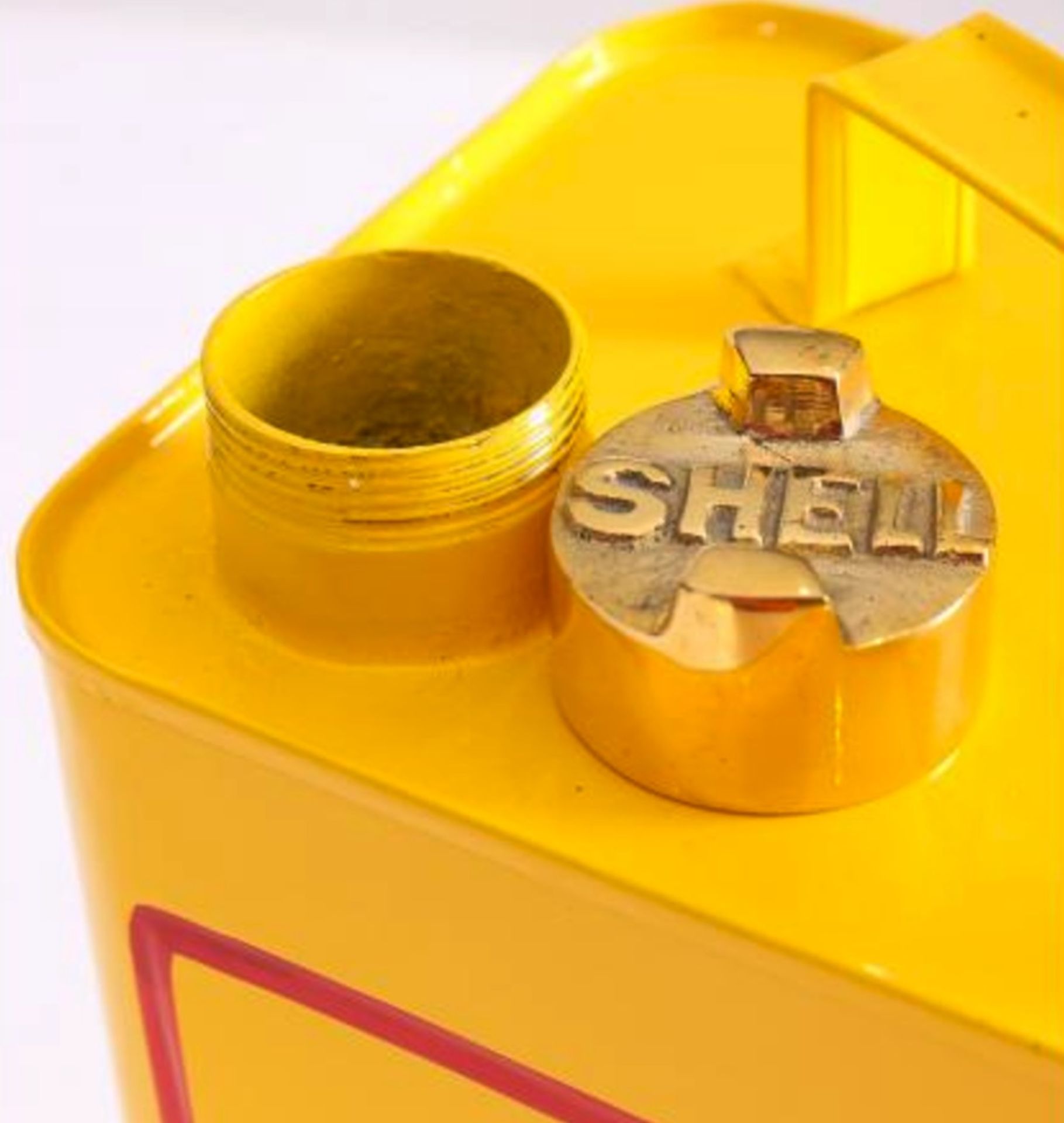 Shell Typeface Oil Can - Image 3 of 3