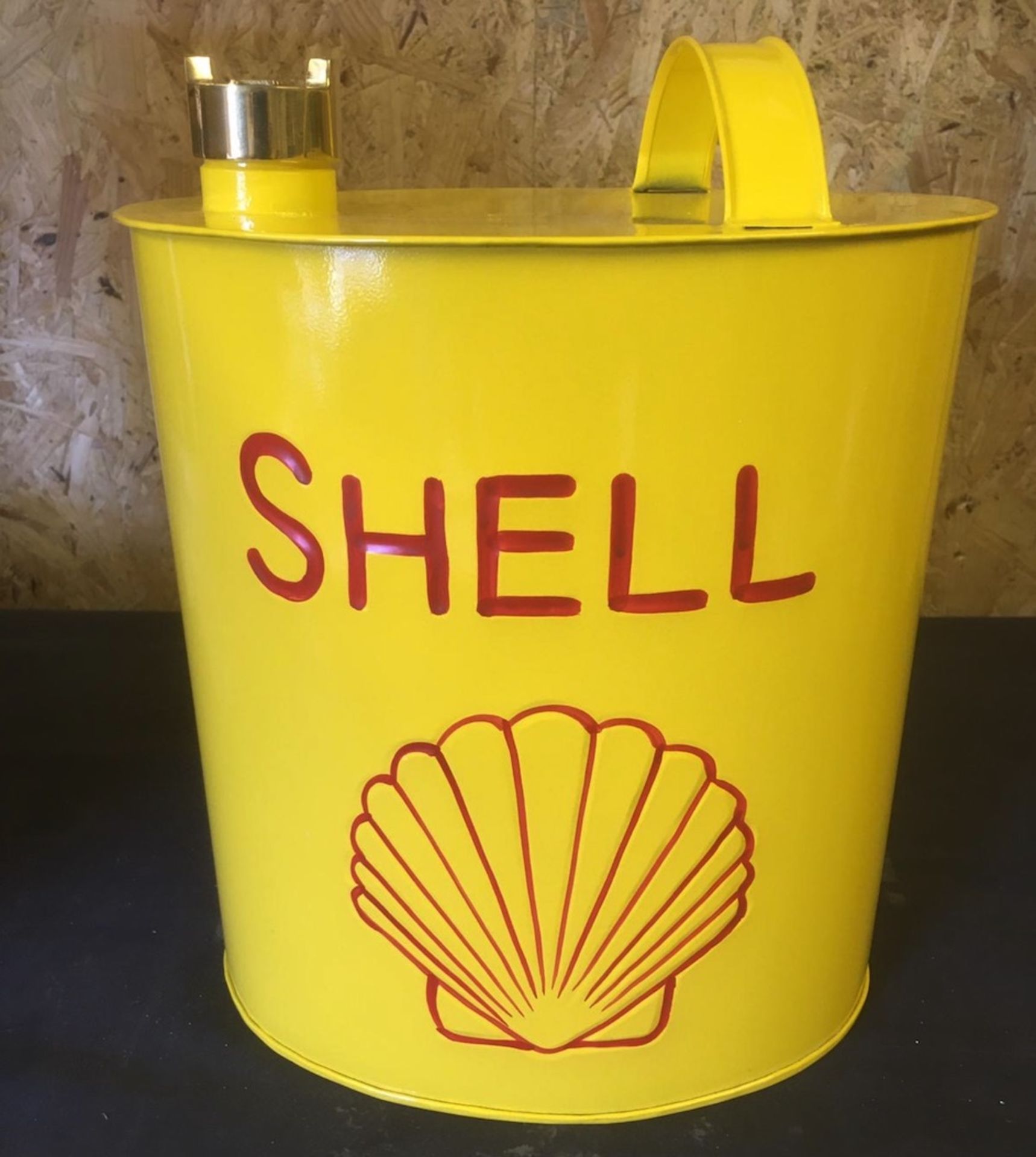 Shell Oil Can