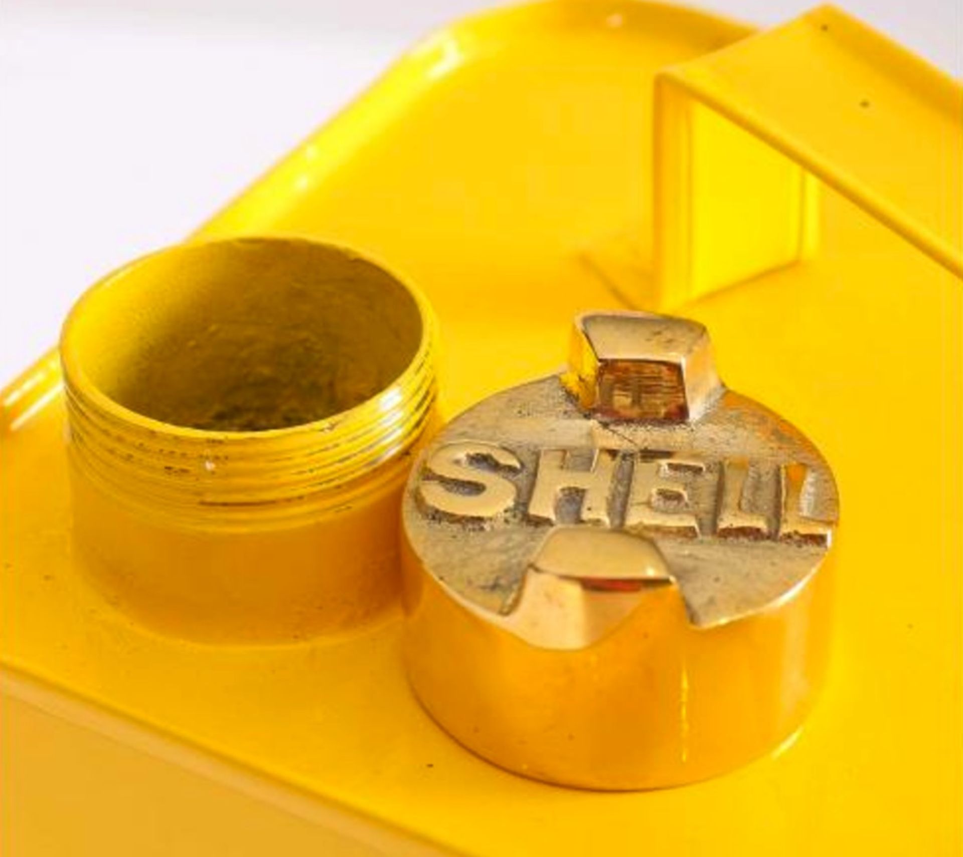 Shell Oil Can - Image 3 of 3