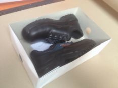 1 Pair of Safety Shoes. Elten 2478. Toe Protector. UK Size 6. Euro 39