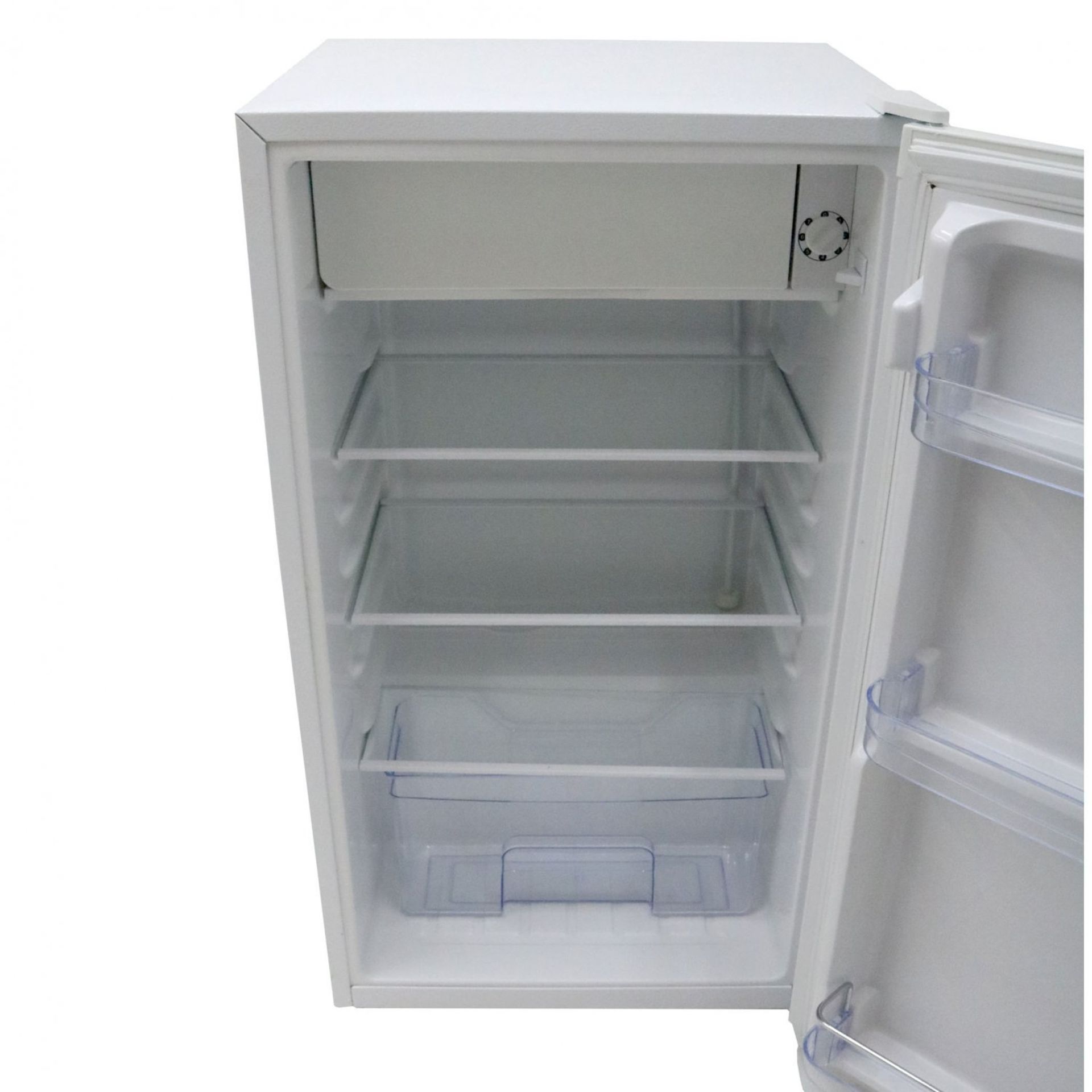 (RU355) The under counter 90L fridge offers a space saving compact design with all the top qu...