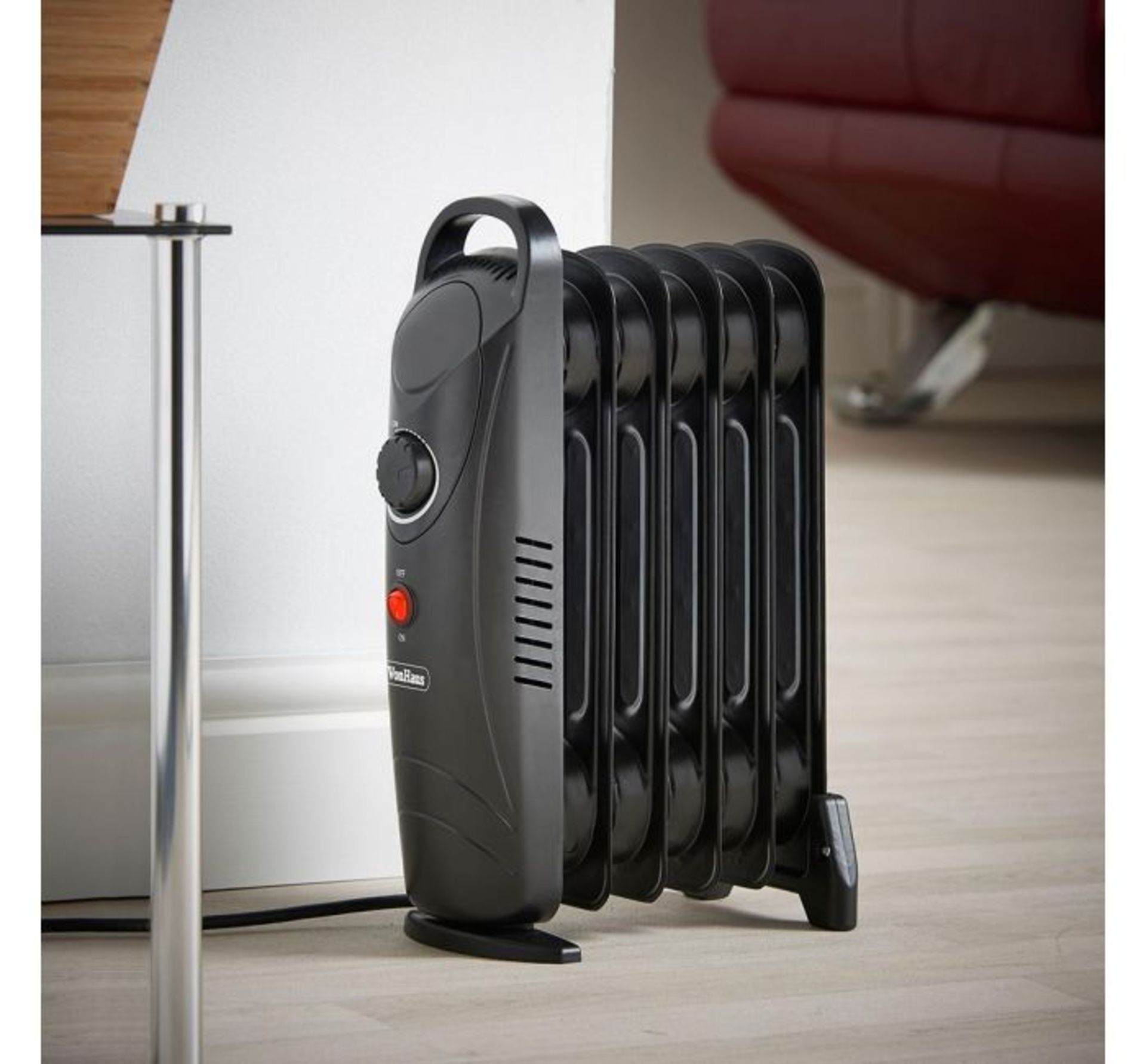 (OM56) 6 Fin 800W Oil Filled Radiator - Black Equipped with adjustable thermostat control to s...