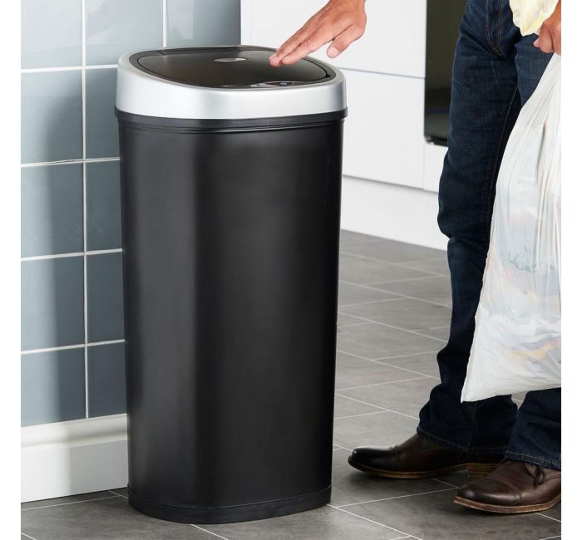 (OM100) 50L Sensor Bin – Black LED Infrared Sensor opens and closes the lid automatically L...