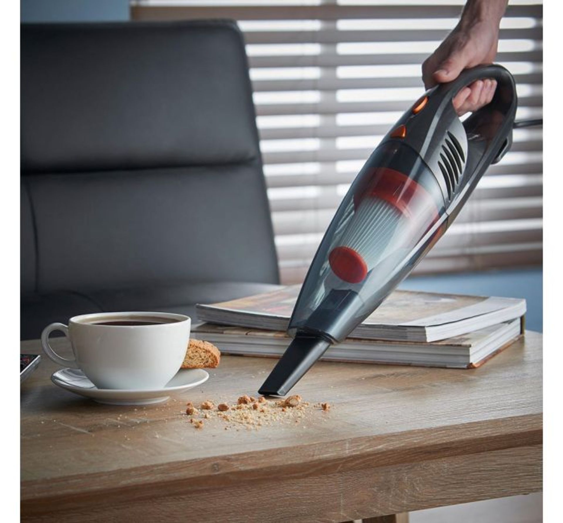 (OM17) 2 in 1 Stick Vacuum 600W - Grey Easily switch between upright and handheld for targeted...