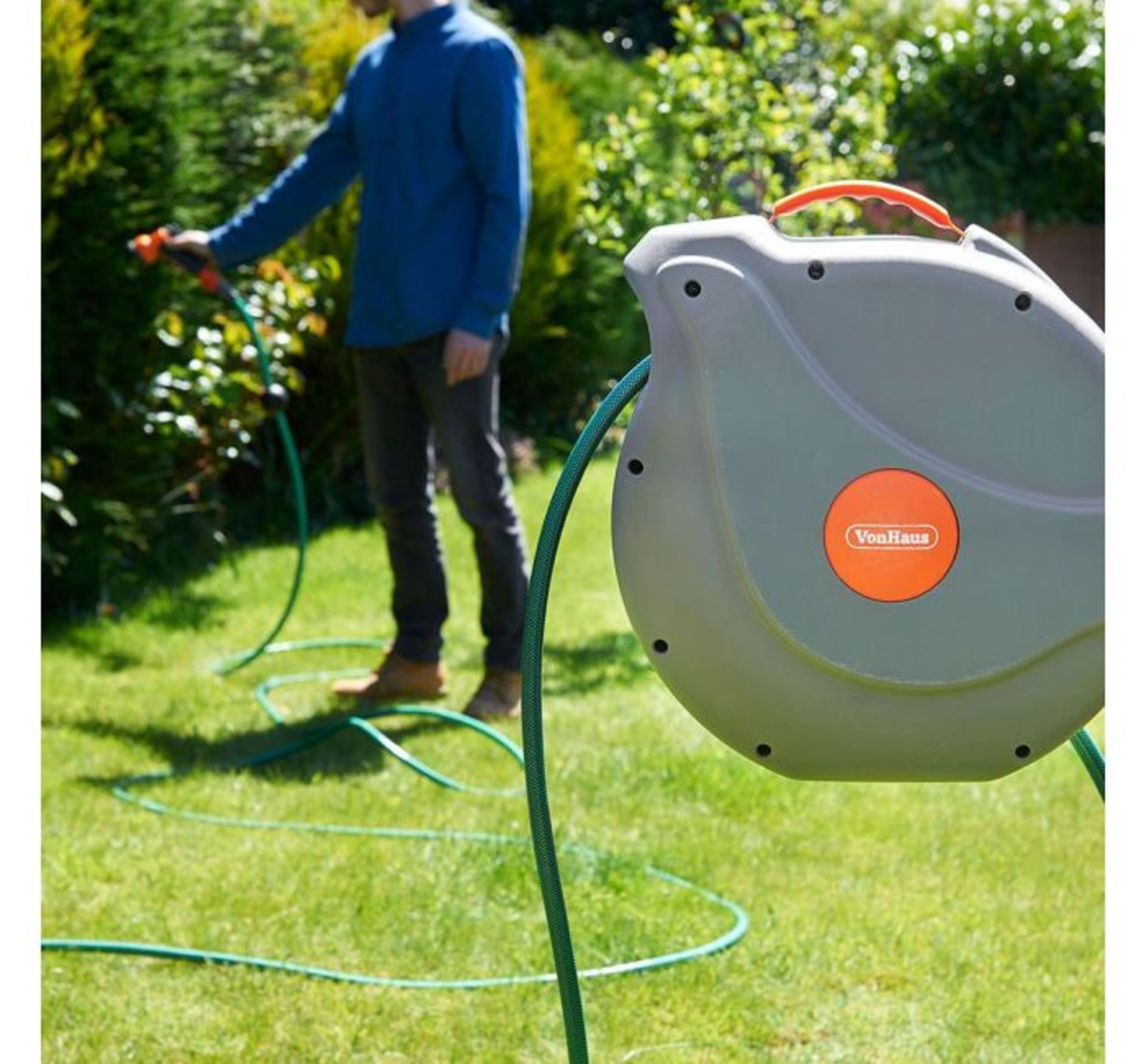 (OM41) 30m Garden Hose Reel Extra-long 30m hose stretches to suit small and large gardens. Smo... - Image 3 of 3