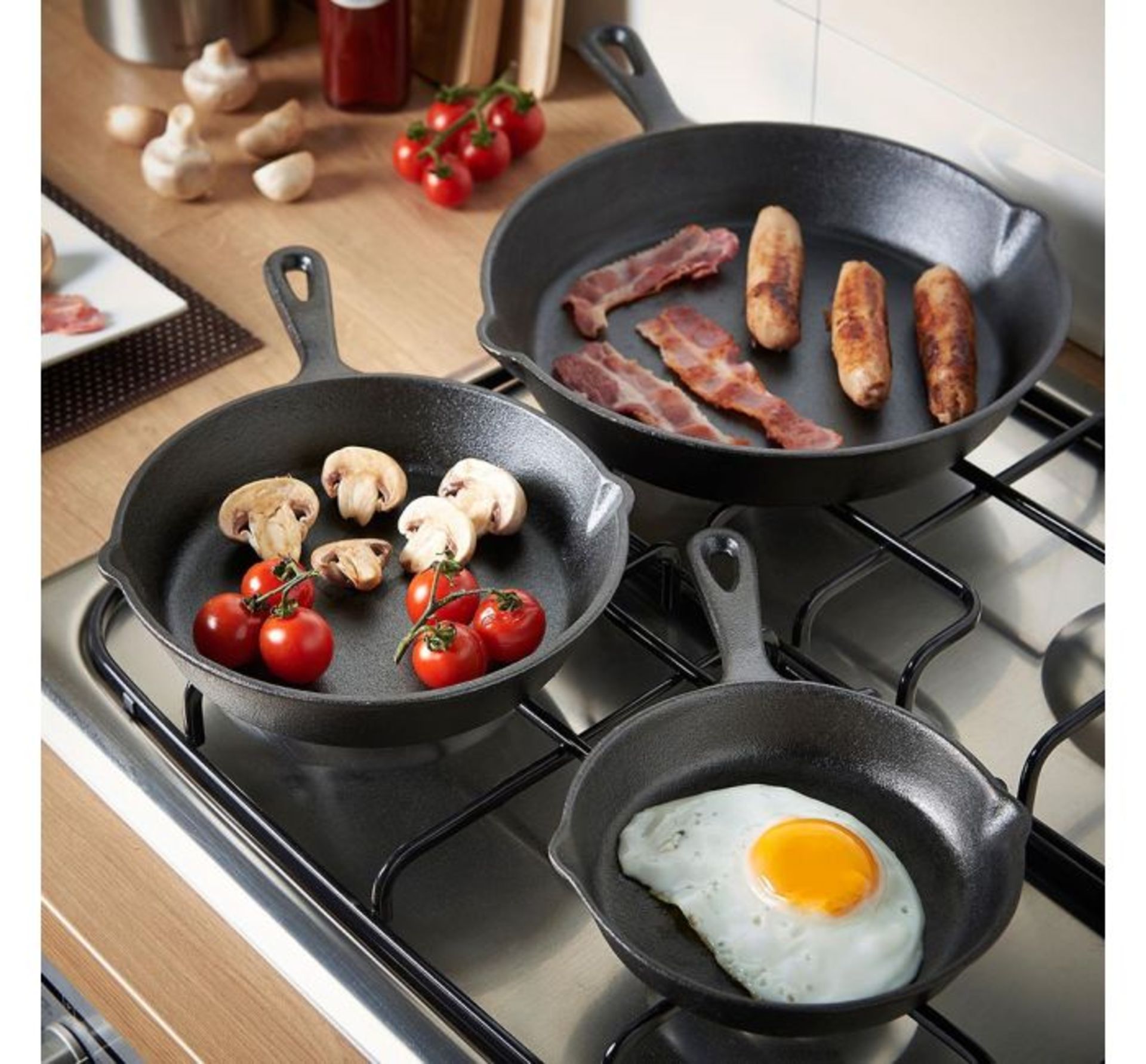 (OM51) 3pc Cast Iron Skillet Set Traditional cast iron construction, pre-seasoned with natural...