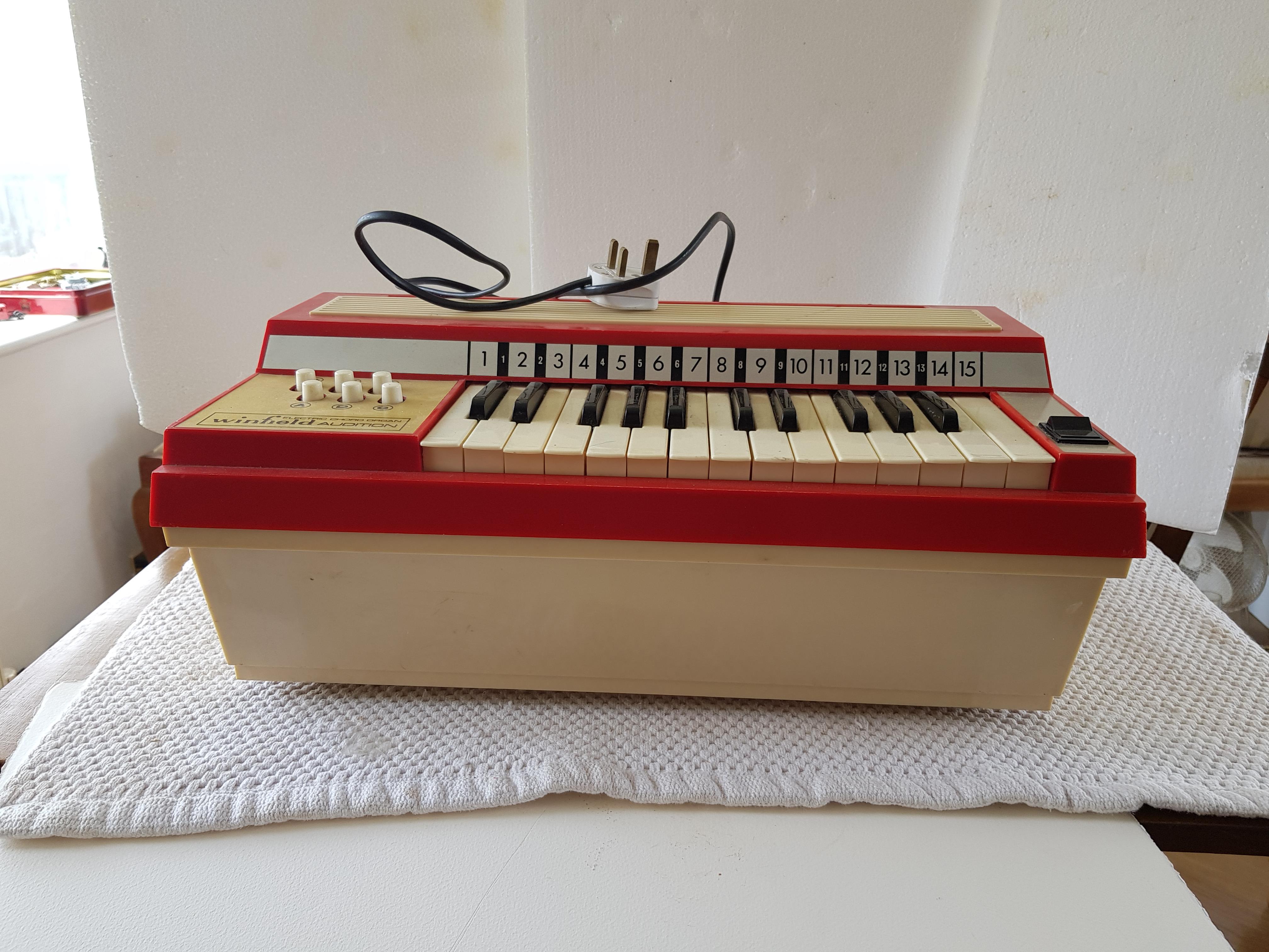 1960'S Winfield Audition Electric Organ - Image 3 of 3