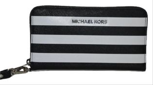 Michael Kors Black White New Stripe Large Multifunction Phone Case Wristlet Bag Wallet