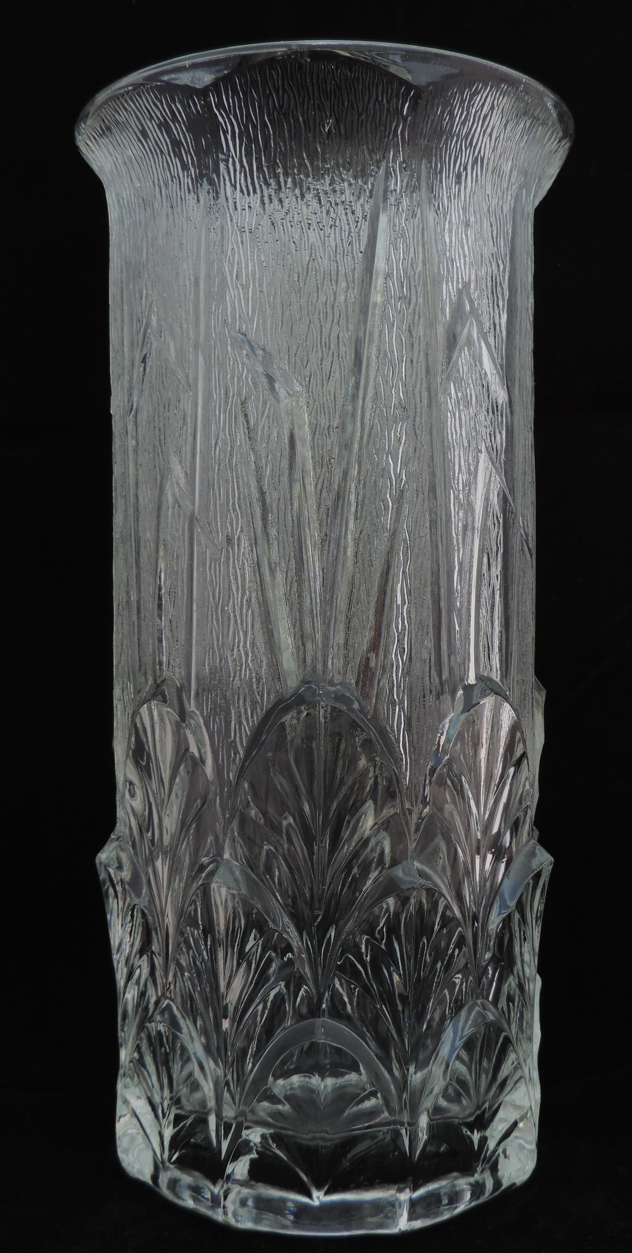 Vintage Italian Heavy Glass Vase By Fidenza - Image 3 of 3