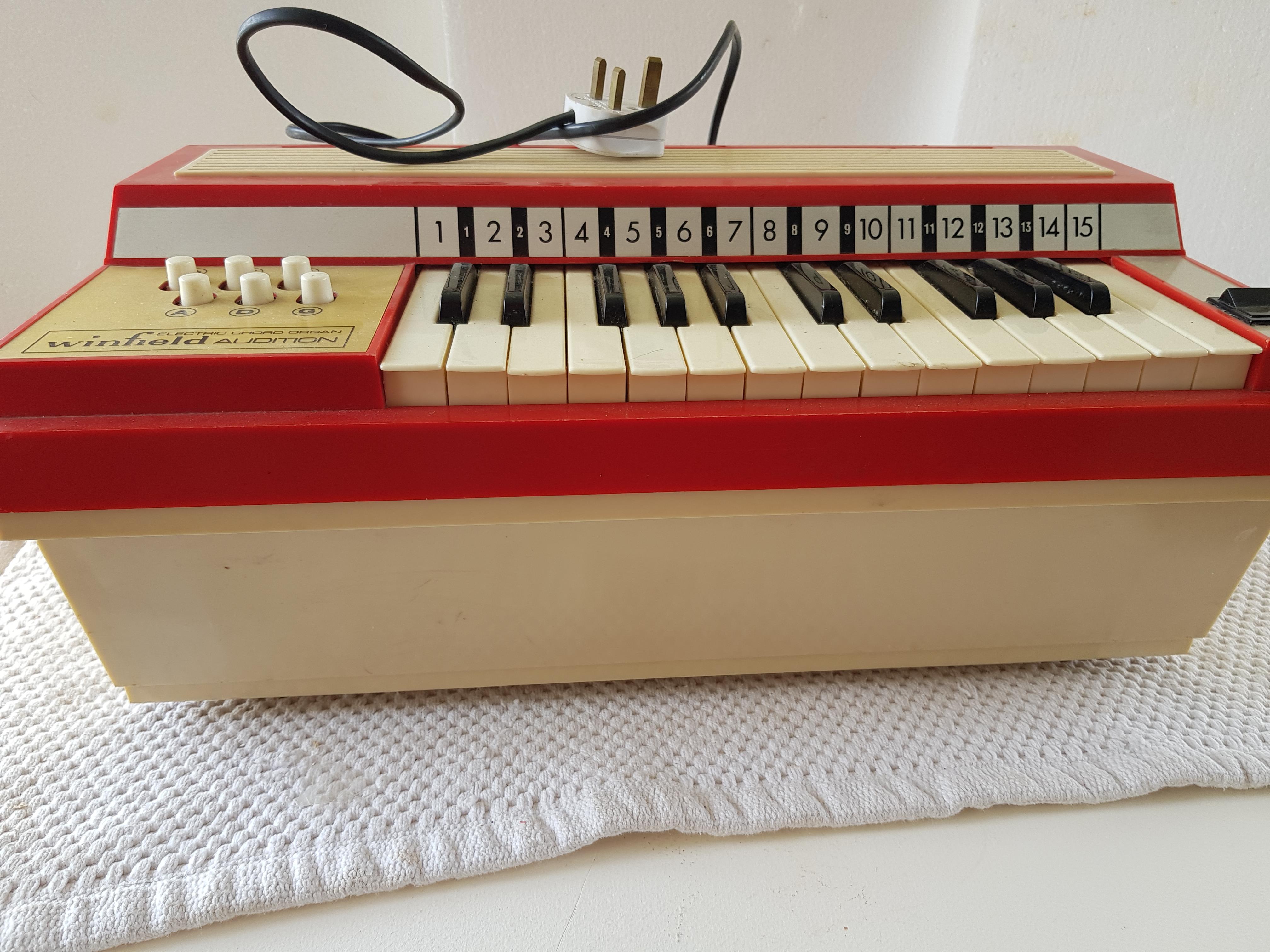 1960'S Winfield Audition Electric Organ