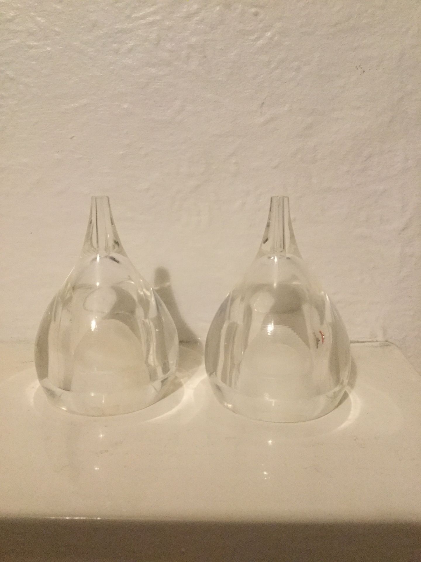 Italian Designer Lucite Teardrop Salt & Pepper Shakers Guzzini Fratelli - Image 6 of 8