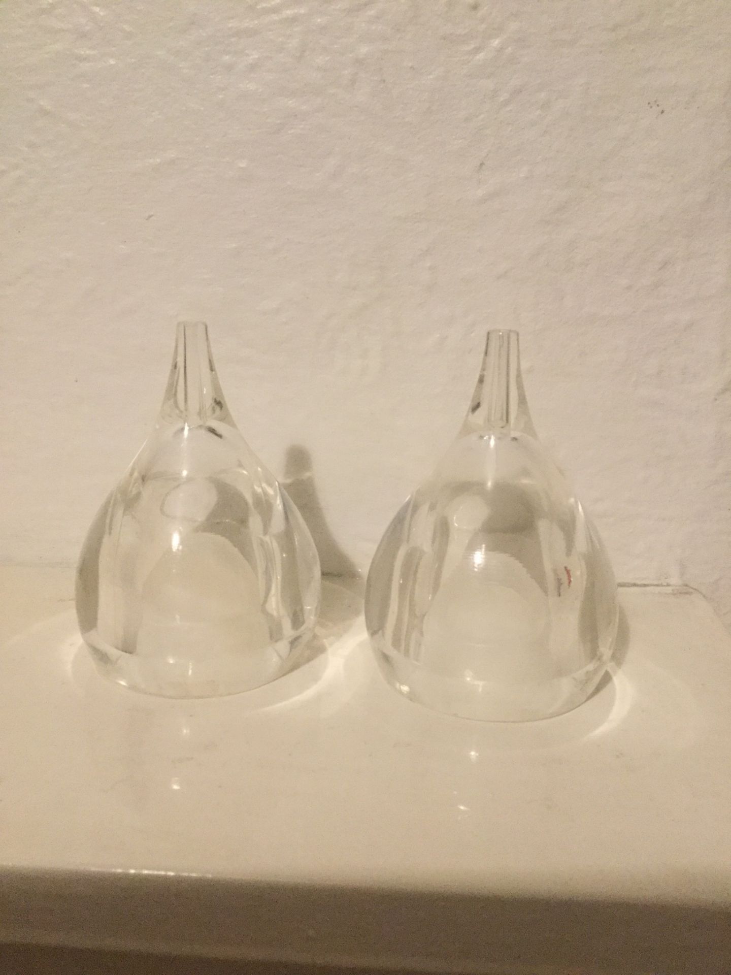 Italian Designer Lucite Teardrop Salt & Pepper Shakers Guzzini Fratelli - Image 5 of 8