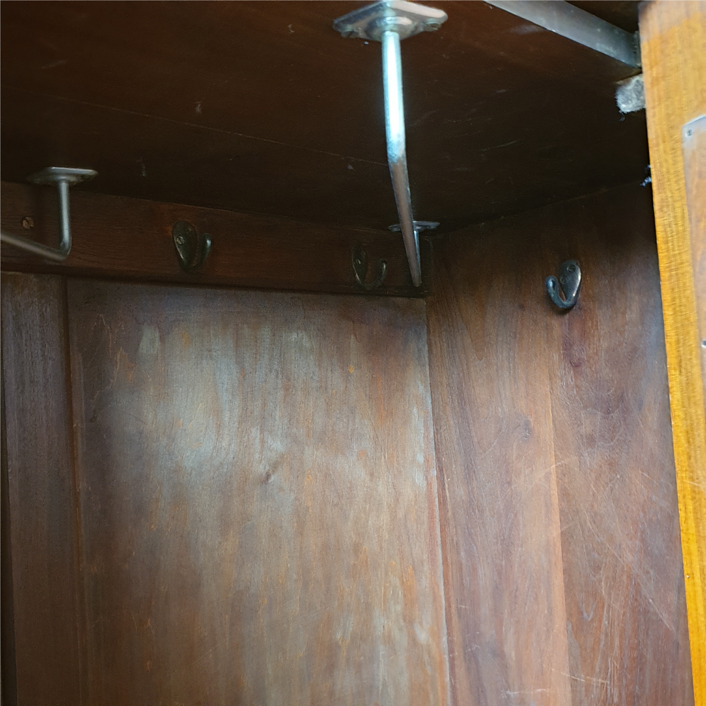 Antiques Victorian / Edwardian Hardwood Wardrobe With Bevelled Glass Door Mirror - Image 3 of 3