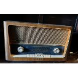 Vintage Grundig 3028 Valve Radio Wood Case