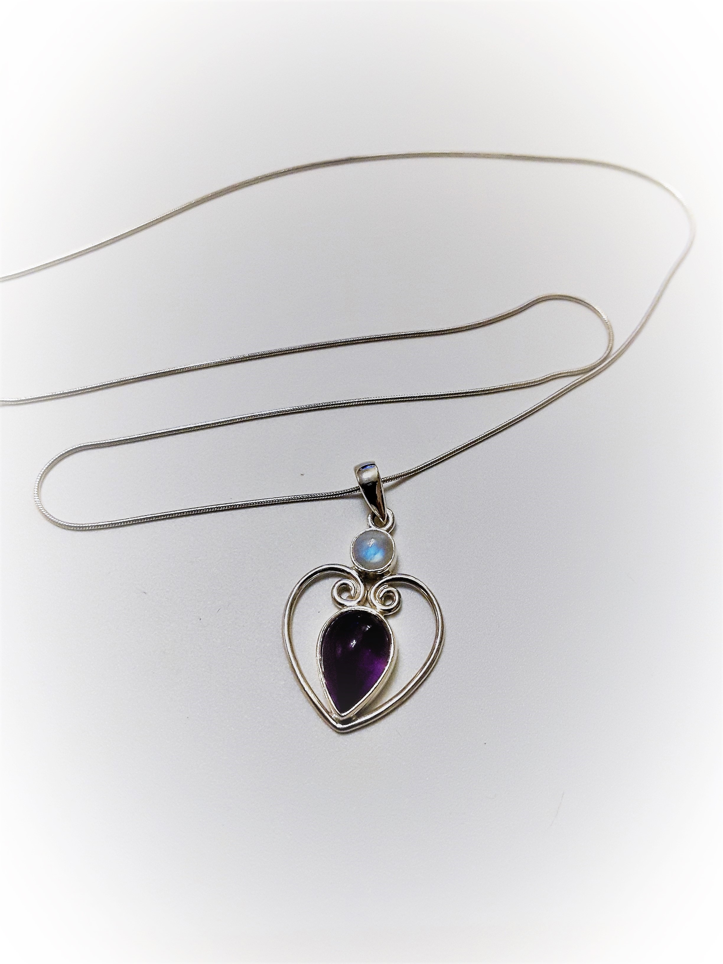 A Silver Amethyst & Opal Heart Shaped Pendant - Image 4 of 5