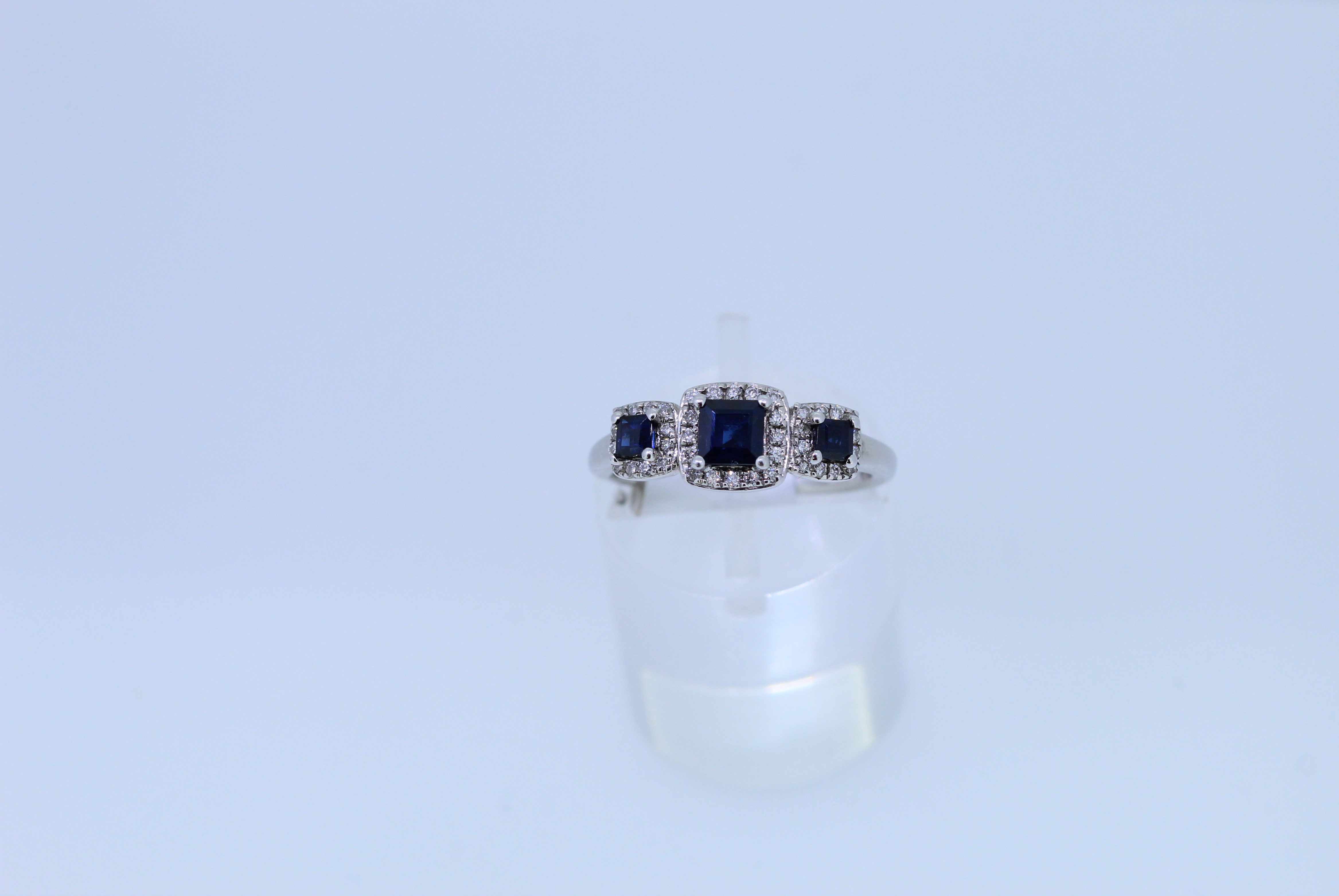 9ct White Gold Sapphire And Diamond Ring - Image 2 of 6