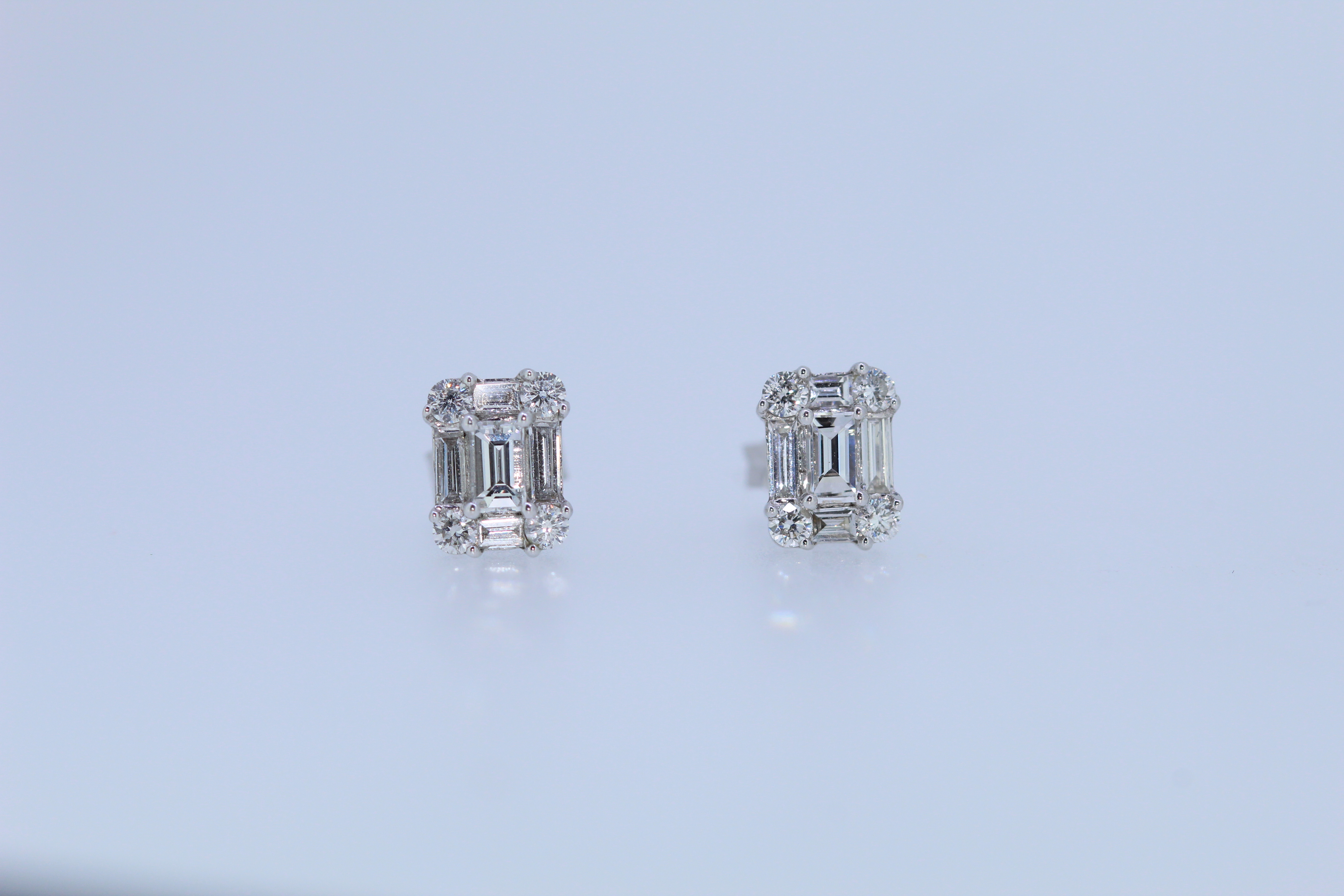 18ct White Gold Diamond Set Stud Earrings