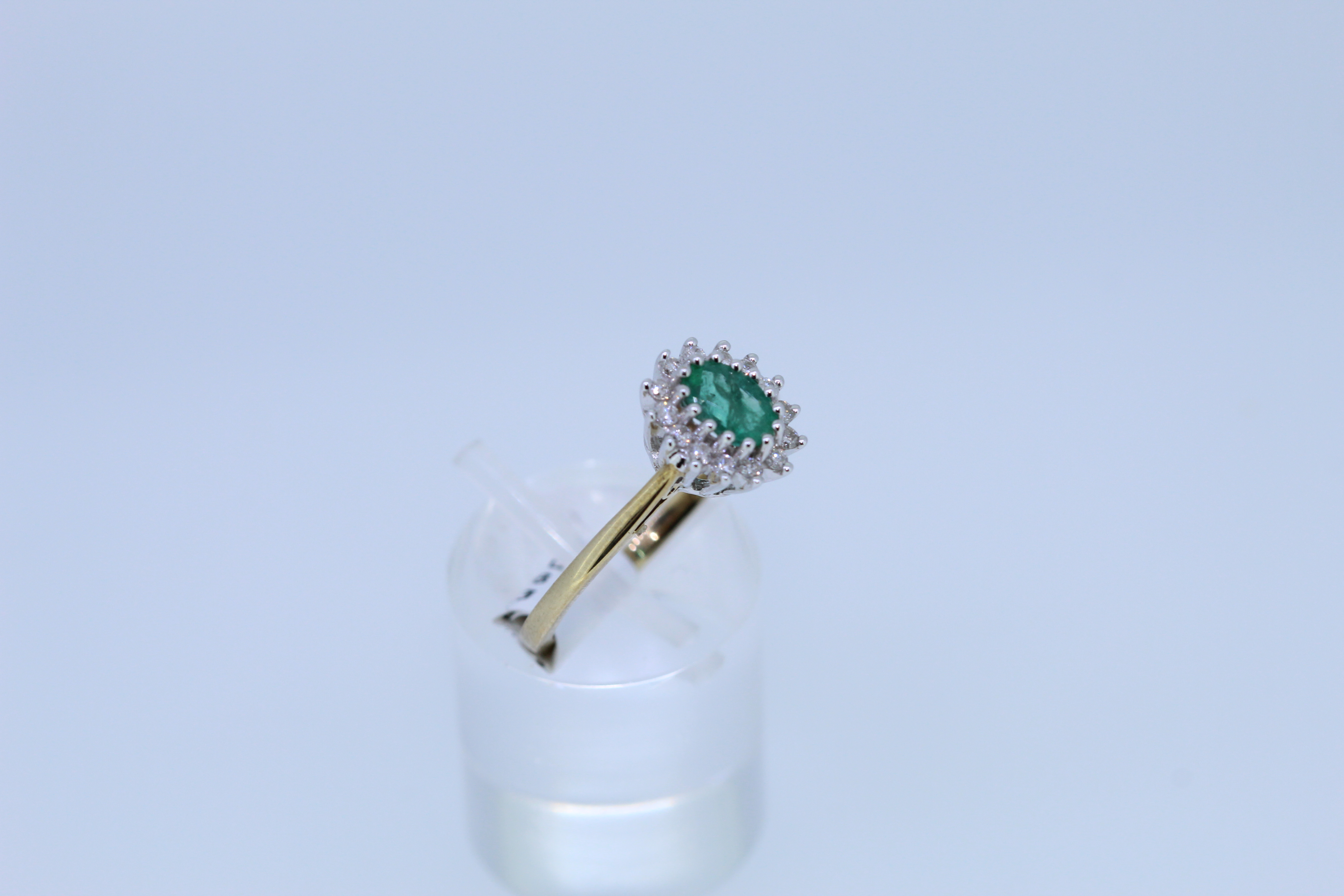 9ct Yellow Gold Emerald And Diamond Ring - Image 2 of 5