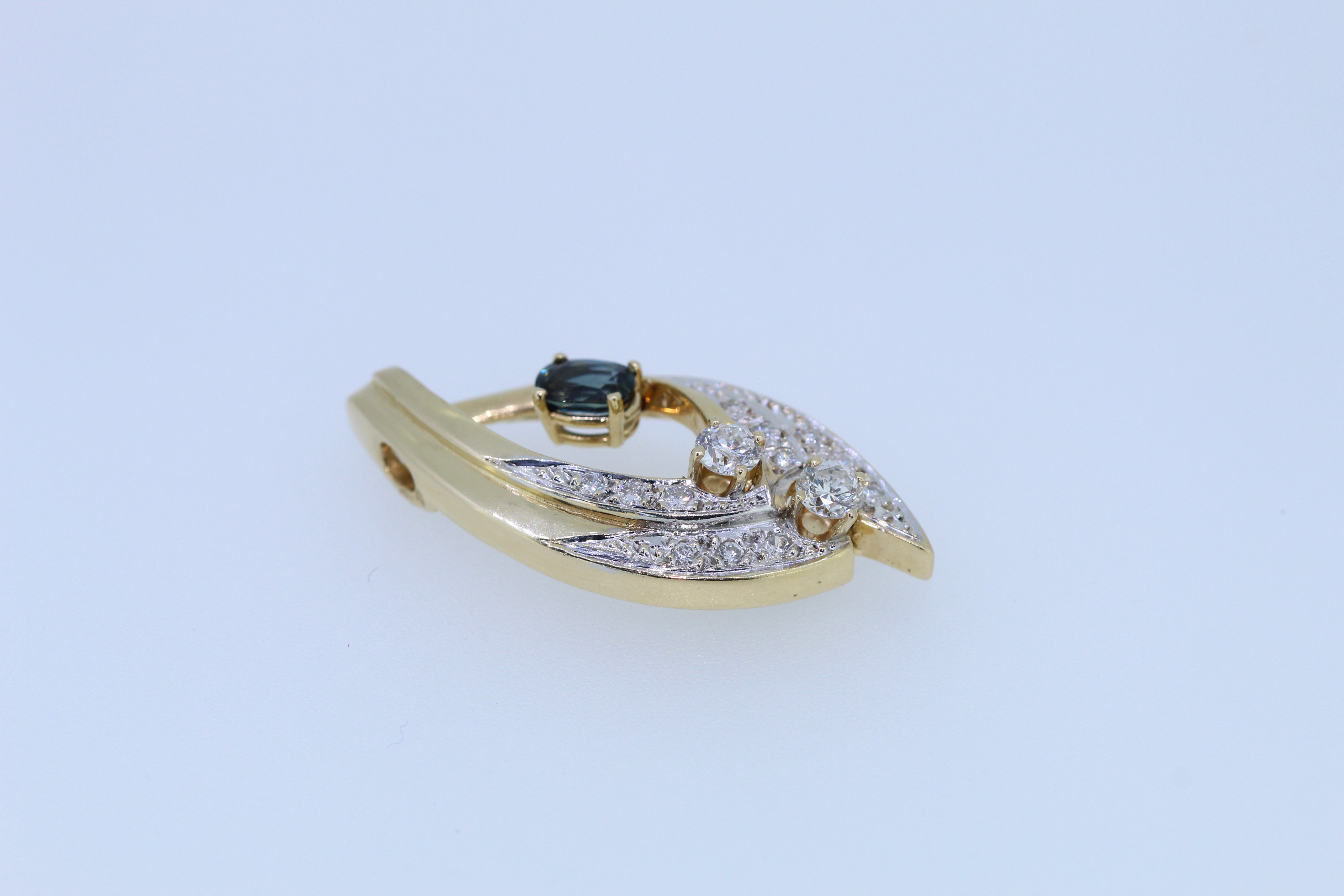 14ct Hallmark Yellow Gold Sapphire And Diamond Pendant - Image 2 of 3