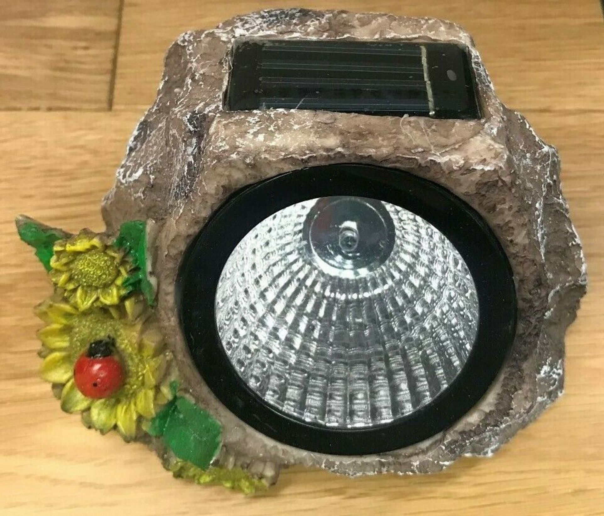 Flowers & Ladybird on Rock Resin Garden Rockery Patio Solar Light - Pack of 4 Total RRP £40 - Image 4 of 7