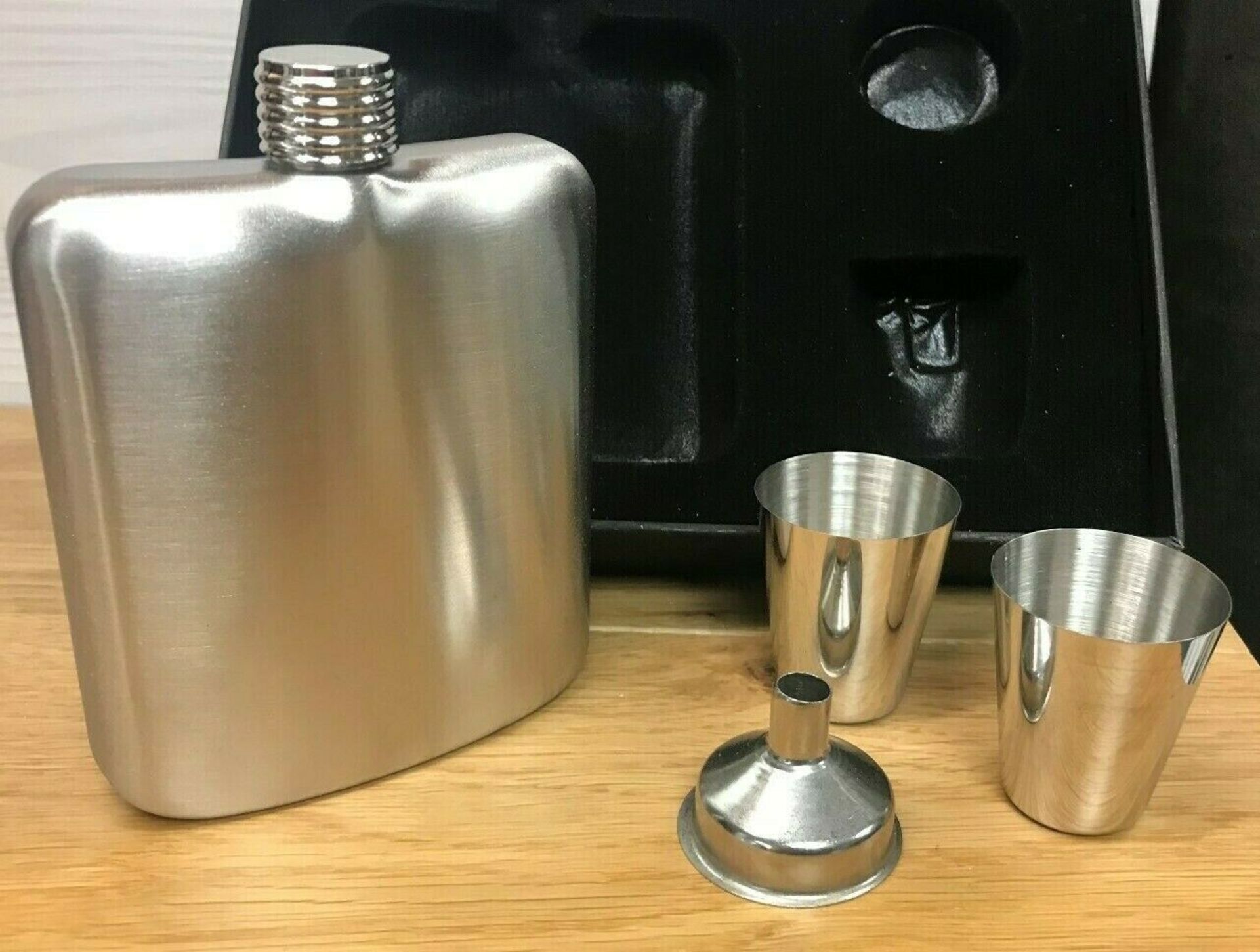 Boxed 6Oz Stainless Steel Hip Flask, Funnel / Pourer plus 2 Shot Cups - 25 Sets Total RRP £312.50 - Image 4 of 5