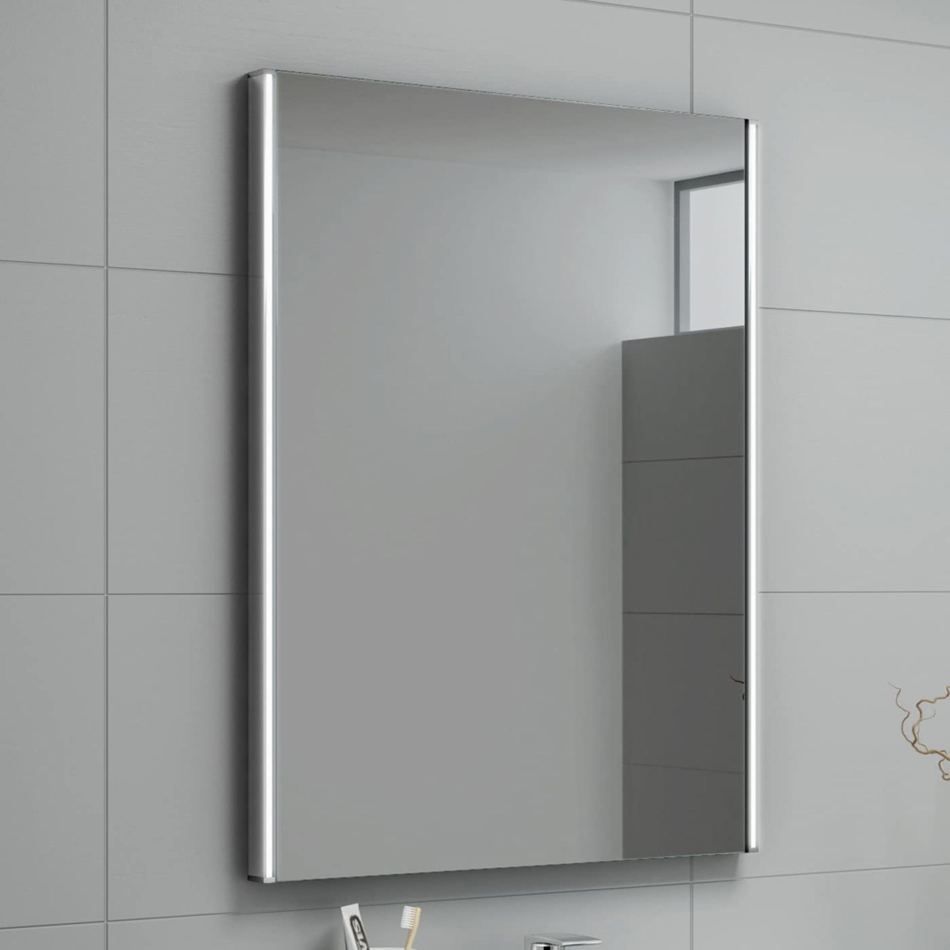 500x700mm Modern Illuminated Battery LED Light Bathroom Mirror.RRP £249.99.MC158 Ready to hang... - Bild 3 aus 3