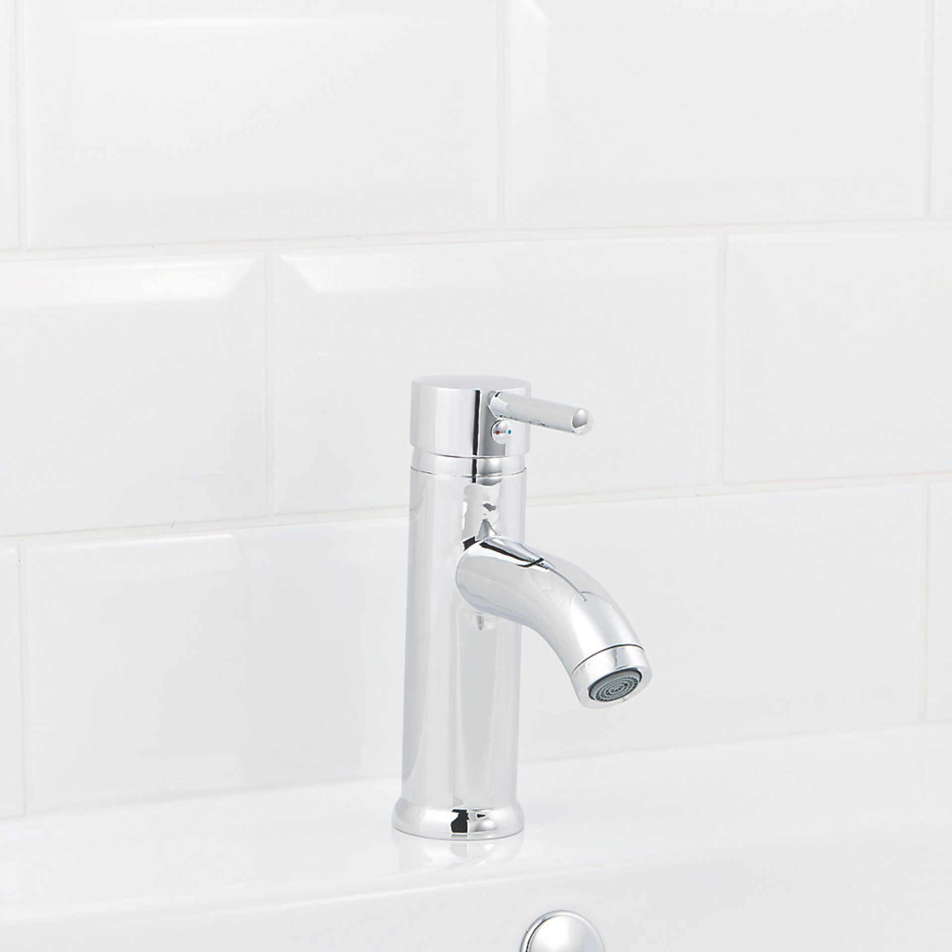 (JG123) NEW & BOXED HOFFELL SINGLE LEVER BASIN MONO MIXER TAP. Chrome-plated brass. Easy to cle...