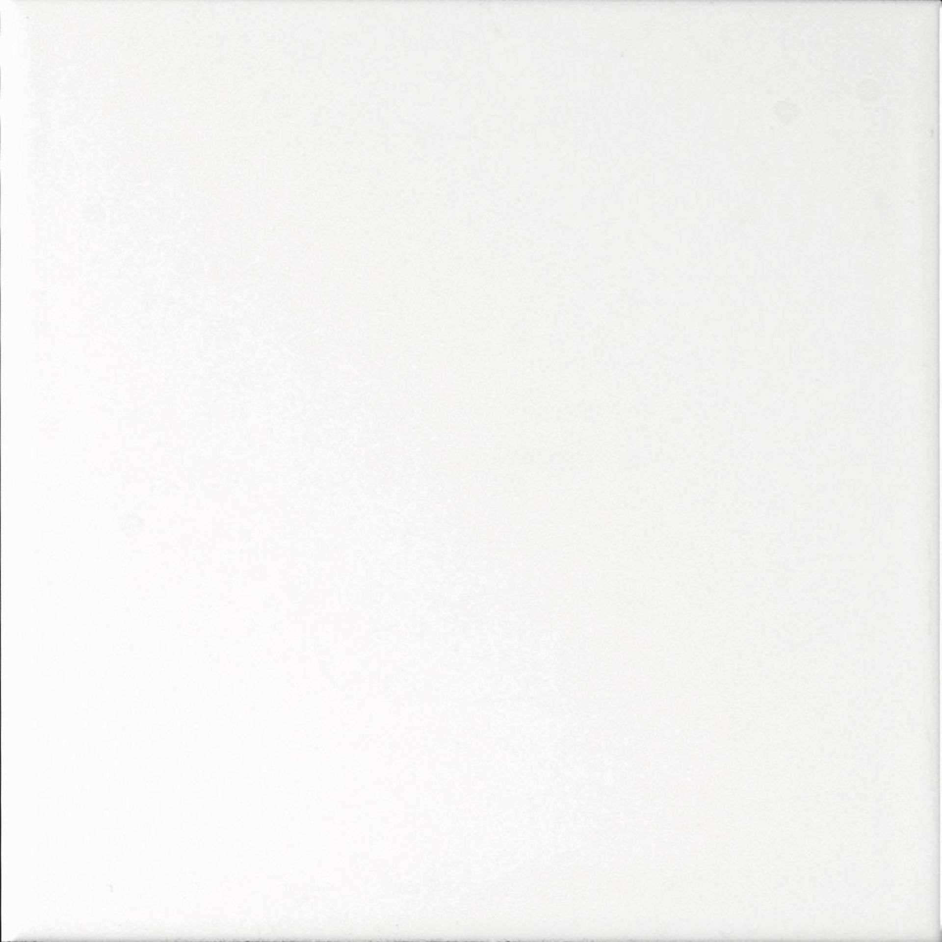 Brand New 6m2 150x150mm White Square Procelian Wall Tiles. White tiles are an essential product that - Image 4 of 5