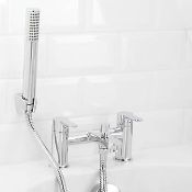 NEW (Z160) Lecci Chrome-plated Bath Shower mixer Tap. This contemporary style chrome bath showe...