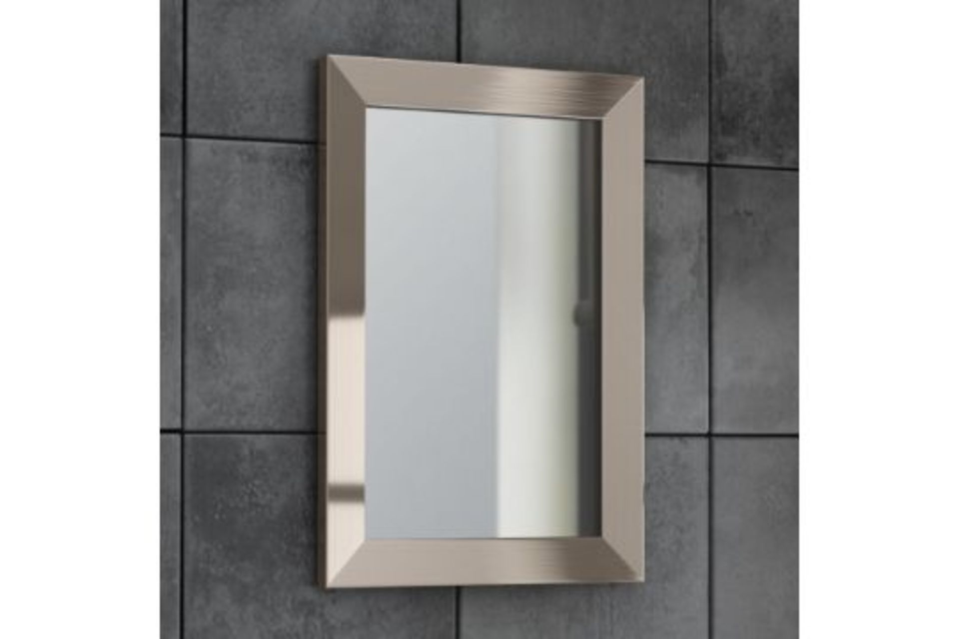 NEW & BOXED 300x450mm Clover Metallic Nickel Framed Mirror. Made from eco friendly recycled pl... - Bild 3 aus 3