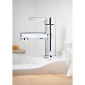 NEW (AL99) Lazu 1 lever Chrome-plated Contemporary Basin Mono mixer Tap. This contemporary styl...