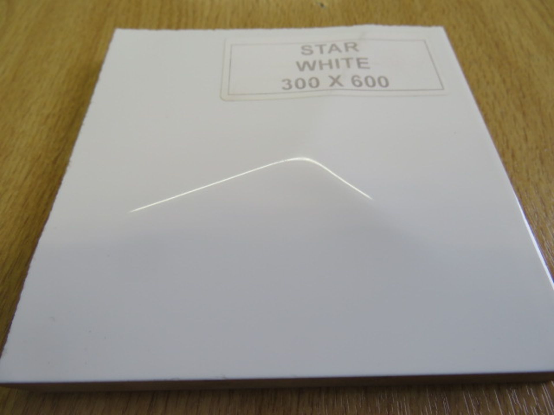 NEW 7.2 Square Meters of 3D White Star Effect Wall and Floor Tiles. 300x600mm per tile. 8mm T... - Image 3 of 5