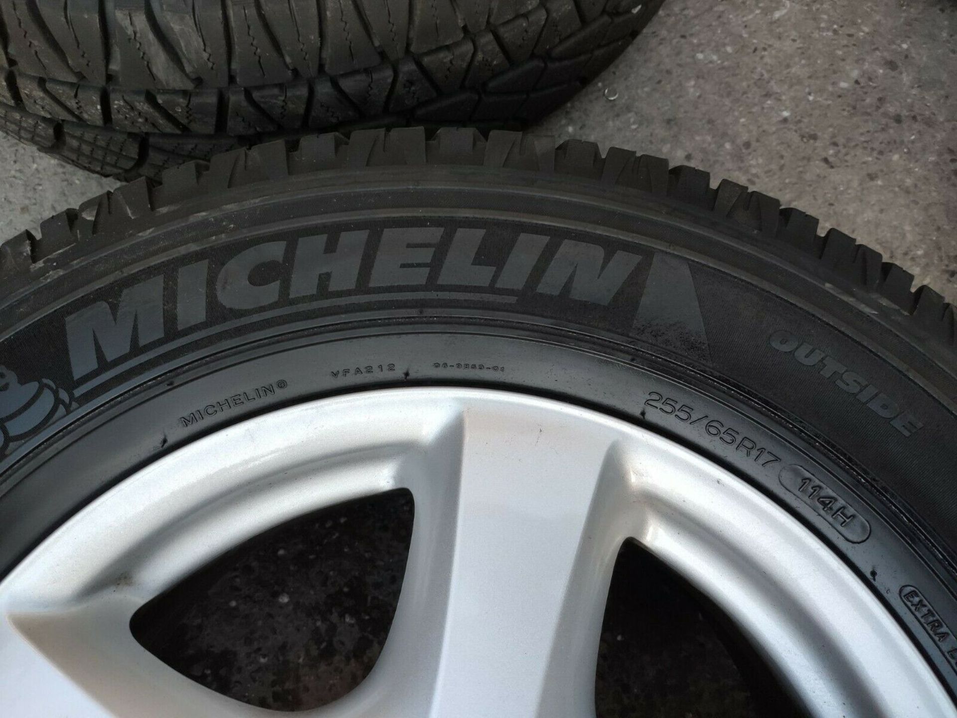 Isuzu D-Max 4x 17" Alloy Wheel Set + 7-9mm 255/65 R17 Michelin Tyres - Image 5 of 9