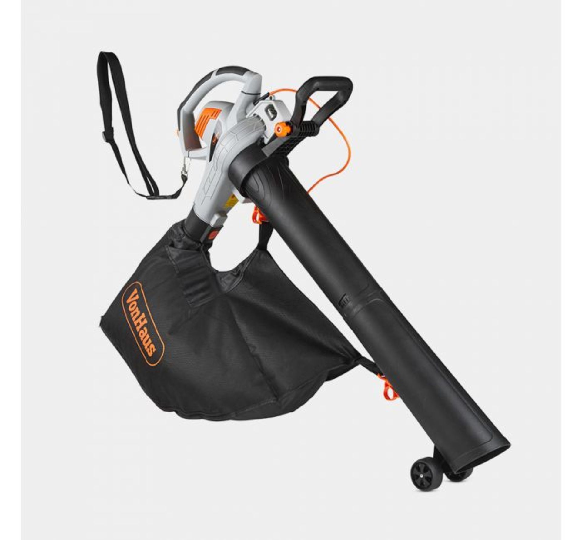 (JH6) 3000W 3-in-1 Leaf Blower Powerful 3000W motor blows, vacuums and mulches leaves into mat... - Image 2 of 3