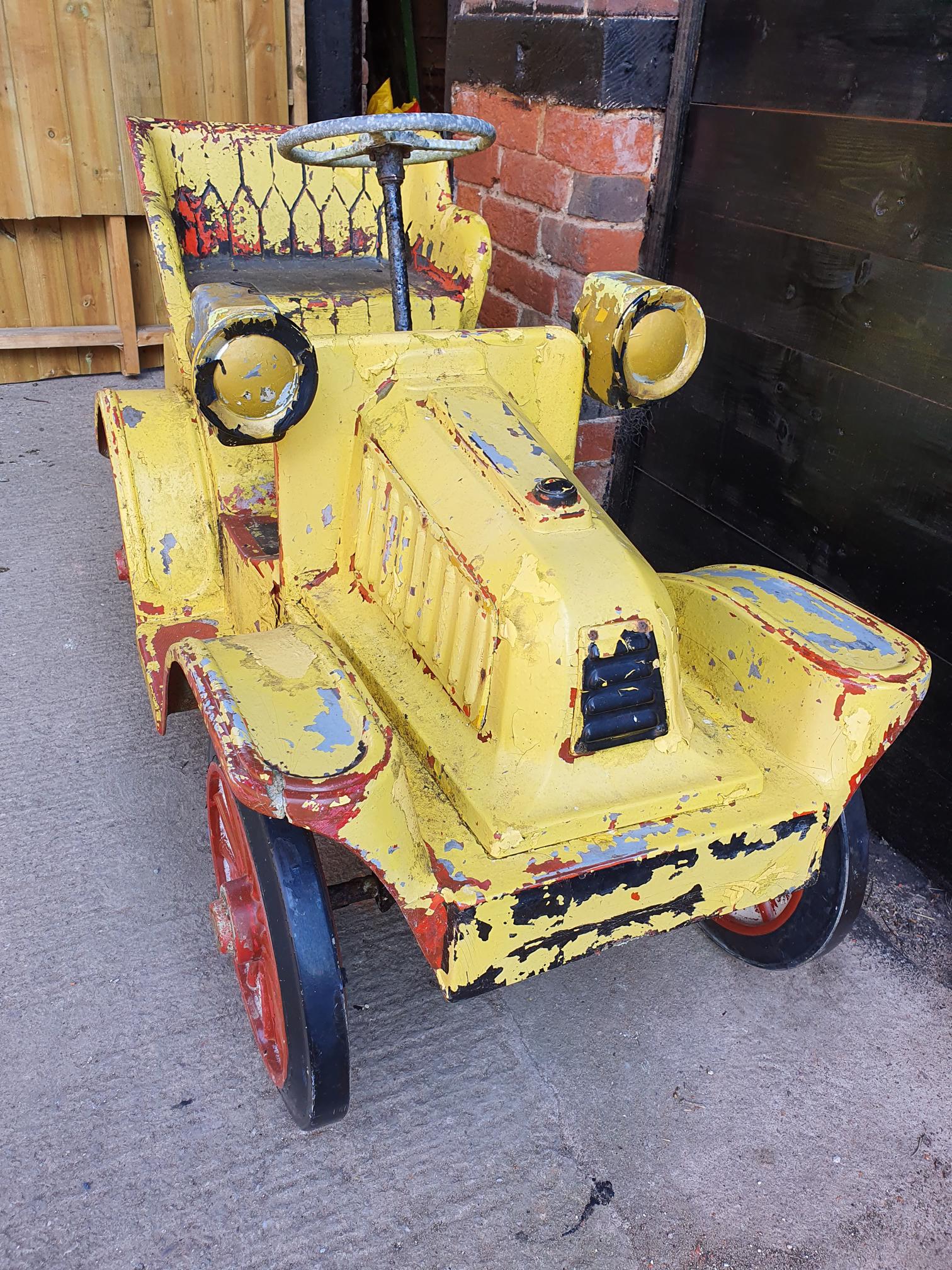 Brum Fairground Ride - Image 2 of 3