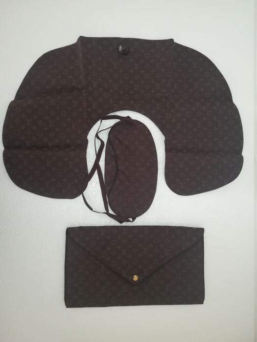 Louis Vuitton - V.I.P. Set Travel - Image 2 of 6