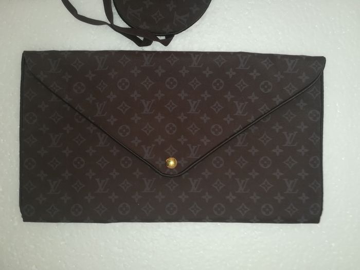 Louis Vuitton - V.I.P. Set Travel - Image 3 of 6