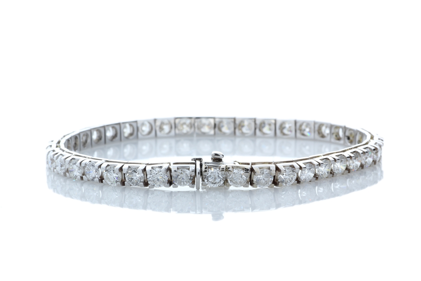 18k White Gold Tennis Diamond Bracelet 9.58 Carats - Image 2 of 5