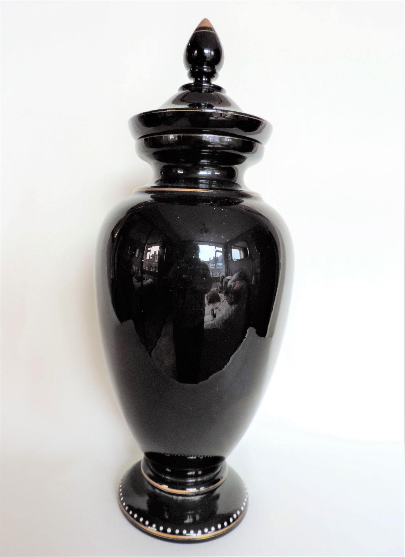 Large Antique Mary Gregory Black Lidded Urn/Vase 42cm Tall - Image 3 of 5