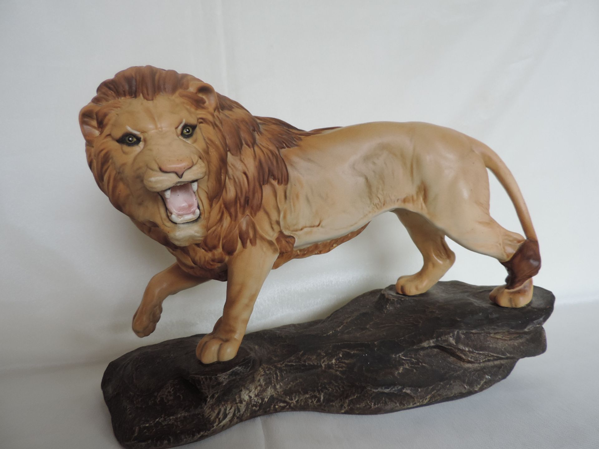 Beswick Lion on a Rock Figurine - Image 9 of 9