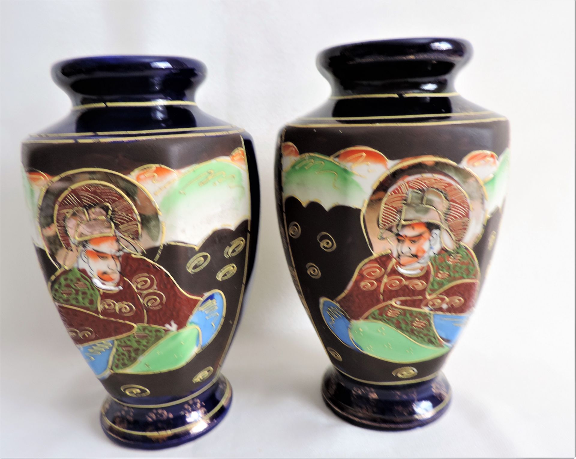 Vintage Pair of Japanese Satsuma warrior vases - Image 2 of 6