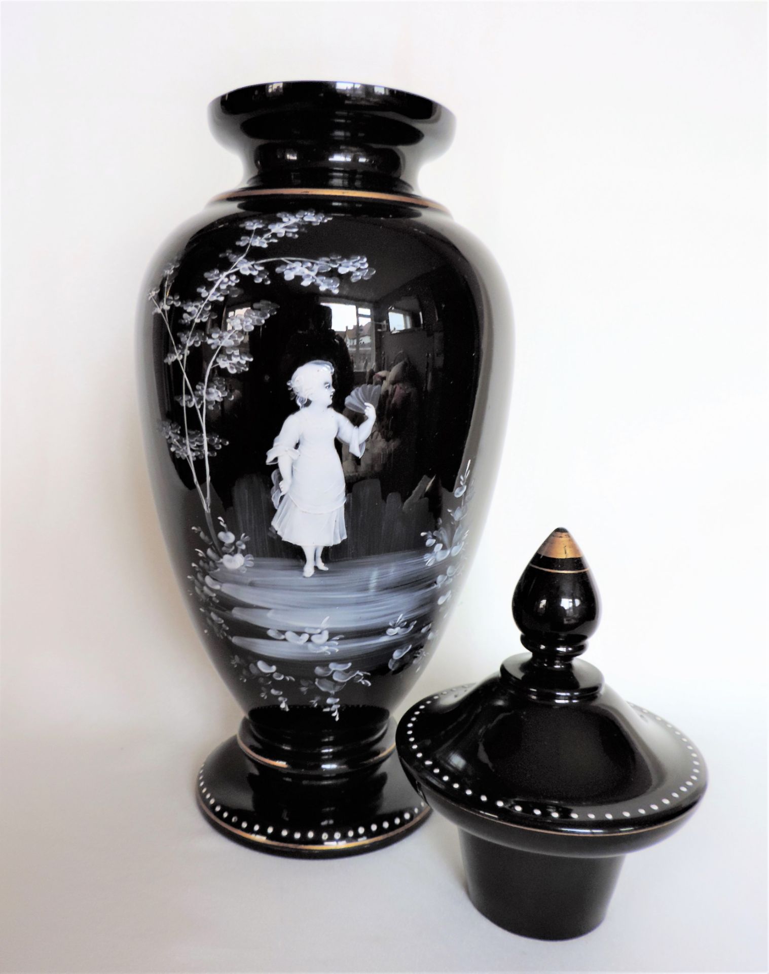 Large Antique Mary Gregory Black Lidded Urn/Vase 42cm Tall - Image 2 of 5